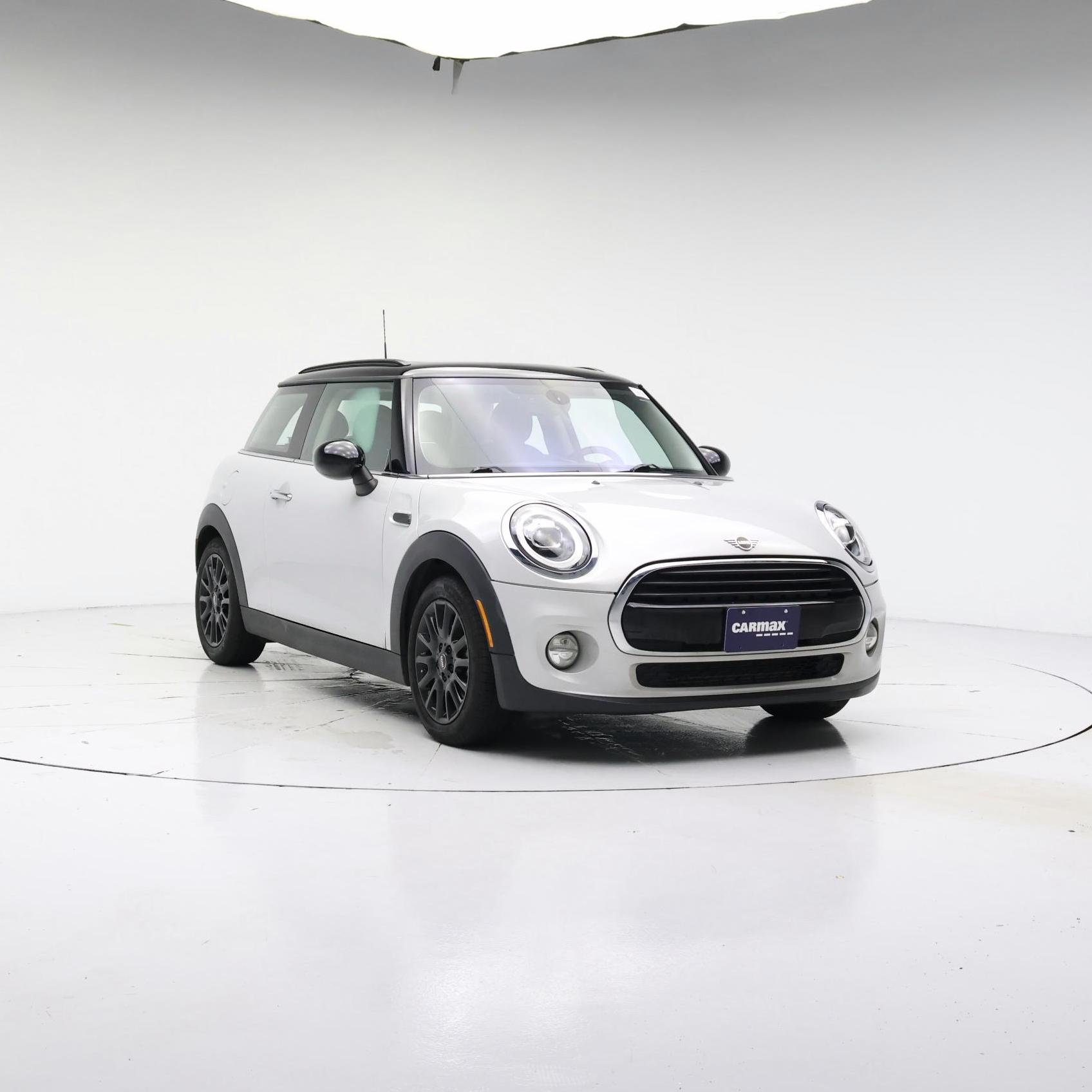 White 2019 MINI Cooper Hatchback  Automatic