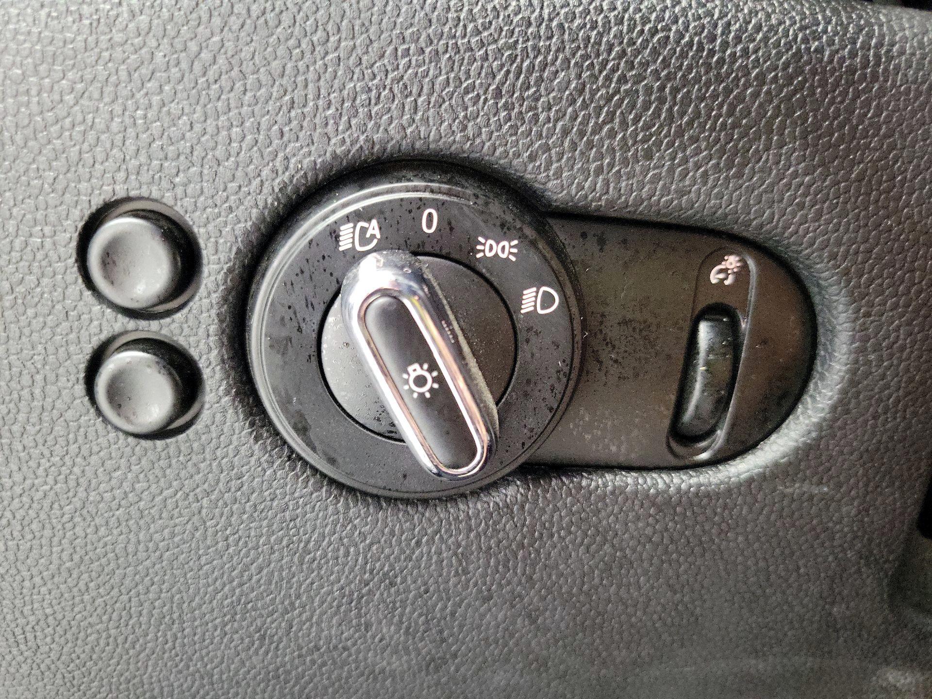 Thumbnail: 2019 MINI Cooper Hardtop - 13