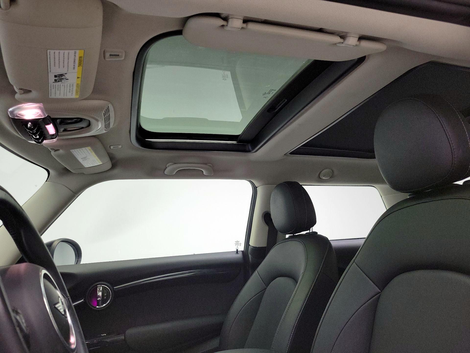 Thumbnail: 2019 MINI Cooper Hardtop - 20