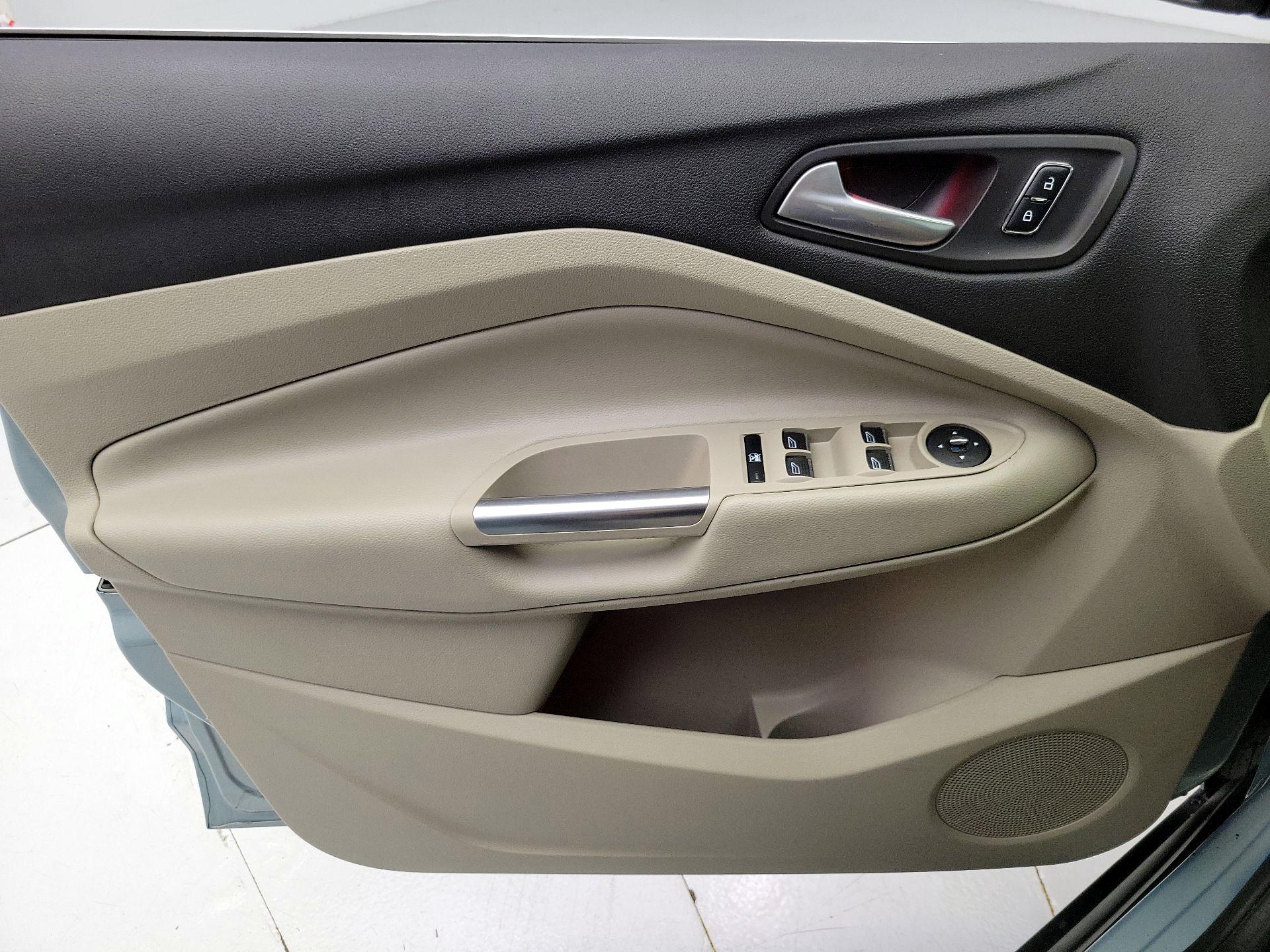 Thumbnail: 2014 Ford C-Max - 12