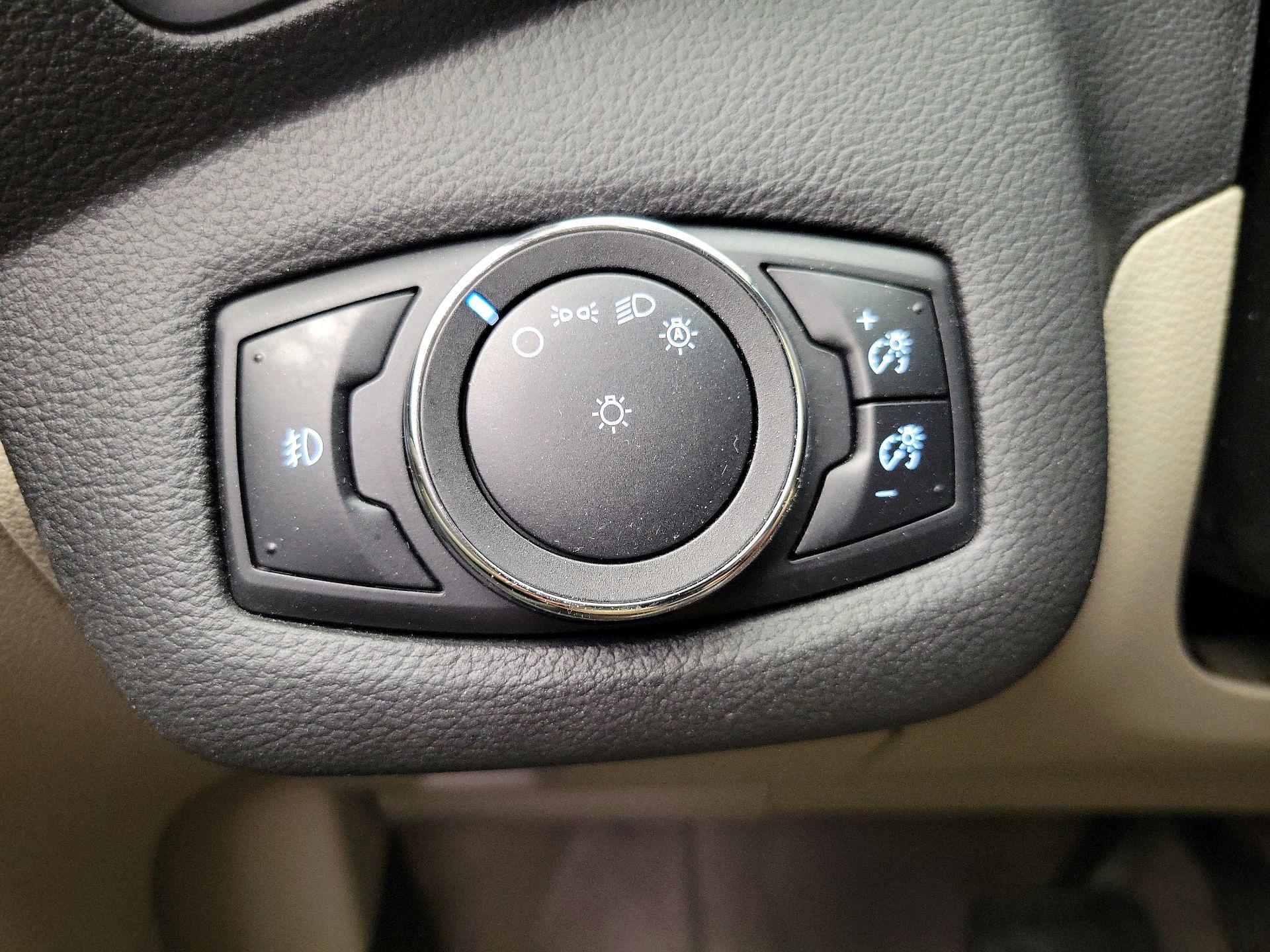 Thumbnail: 2014 Ford C-Max - 13