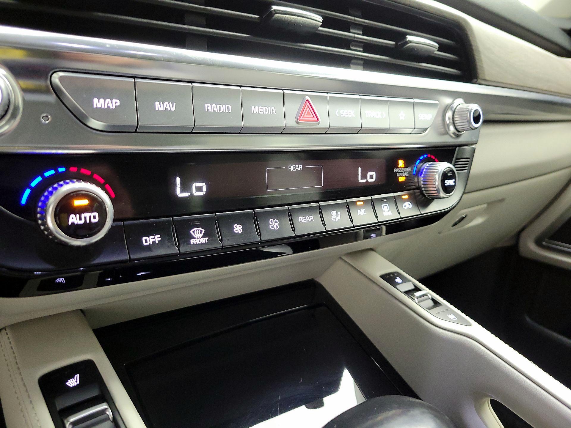 Thumbnail: 2022 Kia Telluride - 14