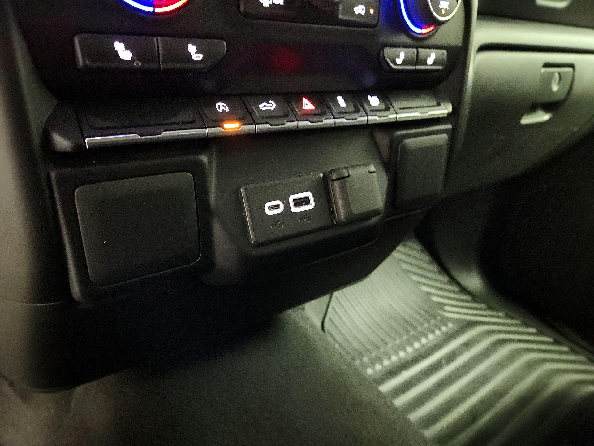 Thumbnail: 2022 Chevrolet Silverado 1500 - 18