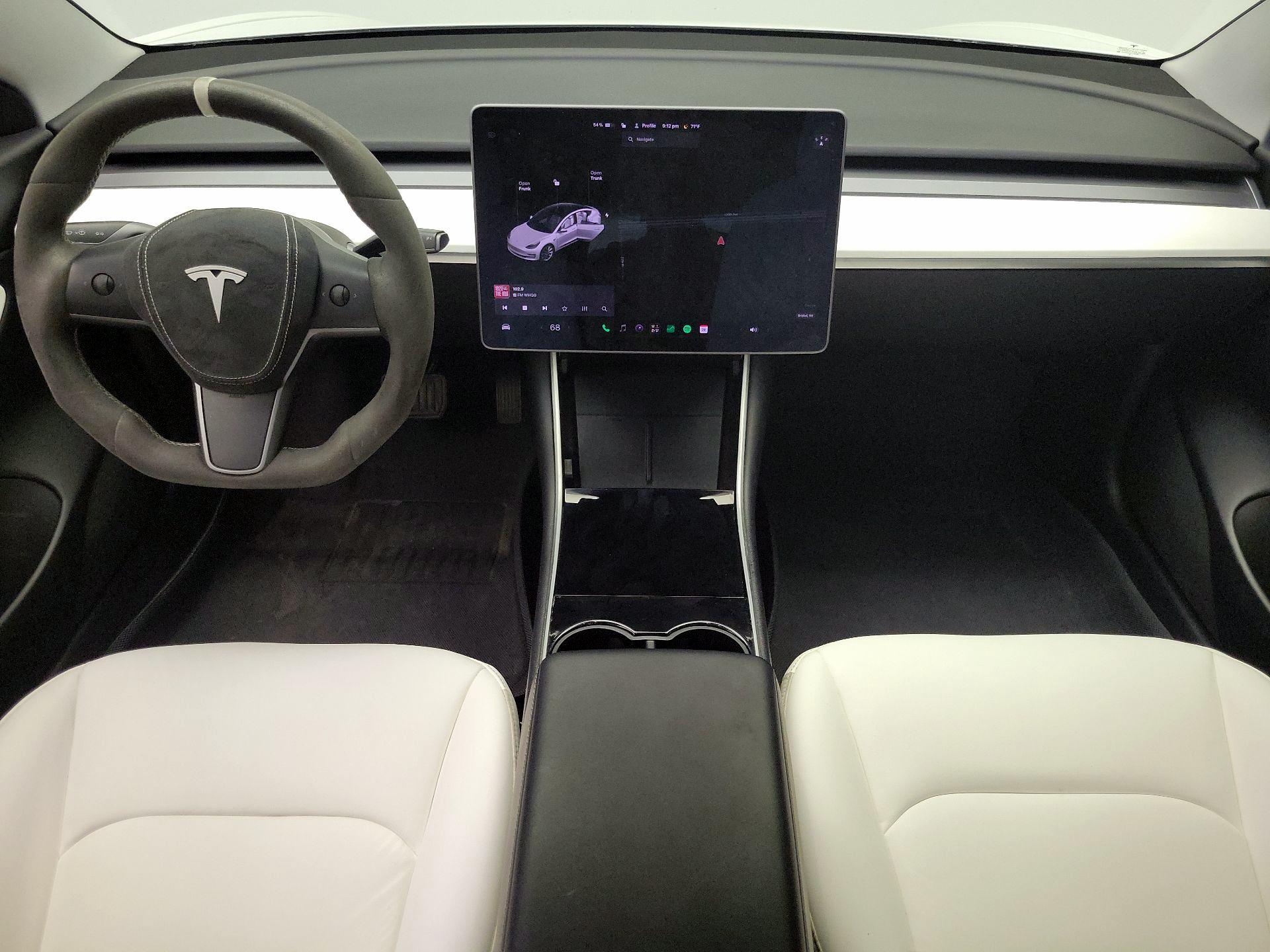 Thumbnail: 2020 Tesla Model 3 - 9