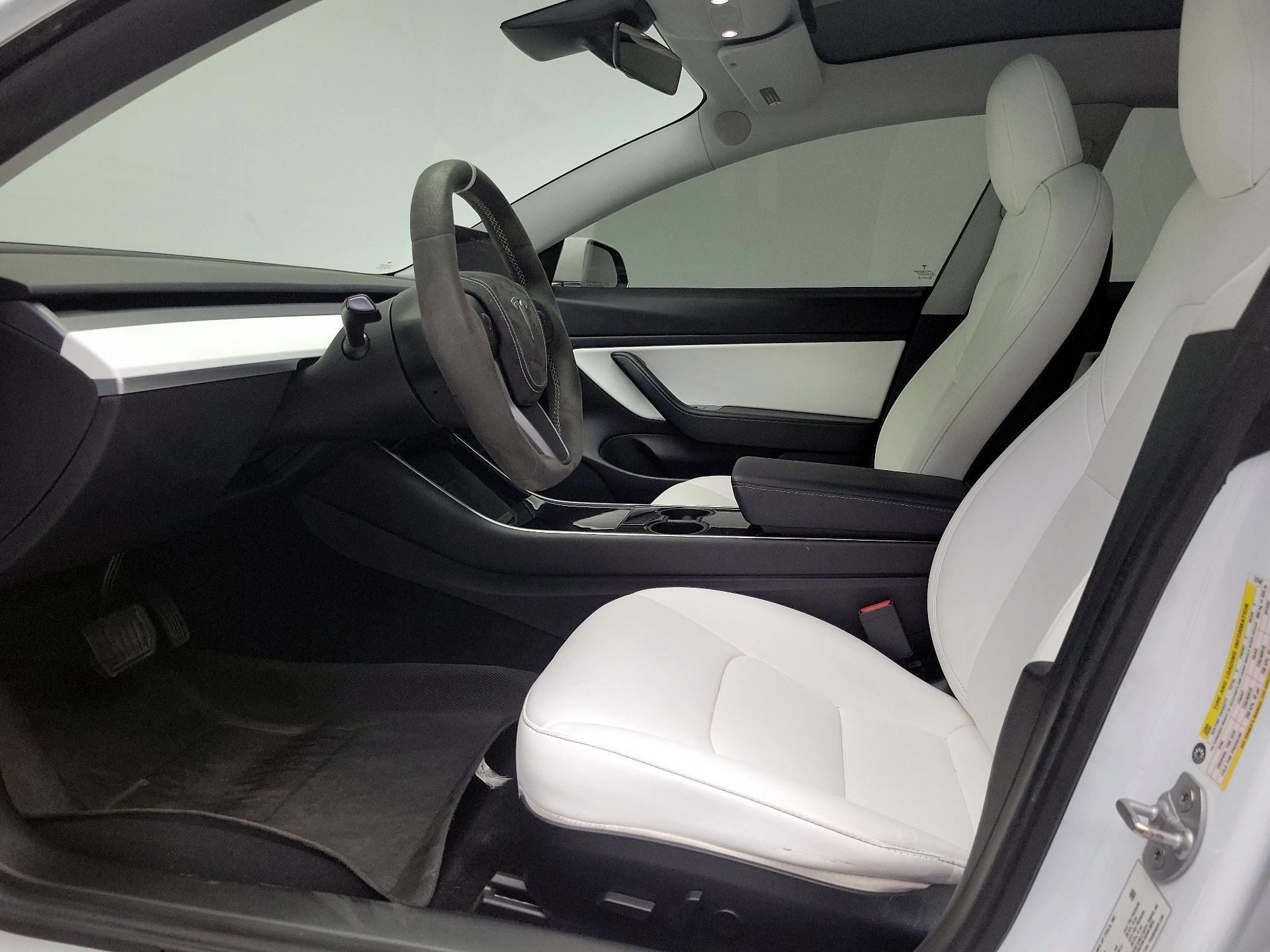 Thumbnail: 2020 Tesla Model 3 - 11