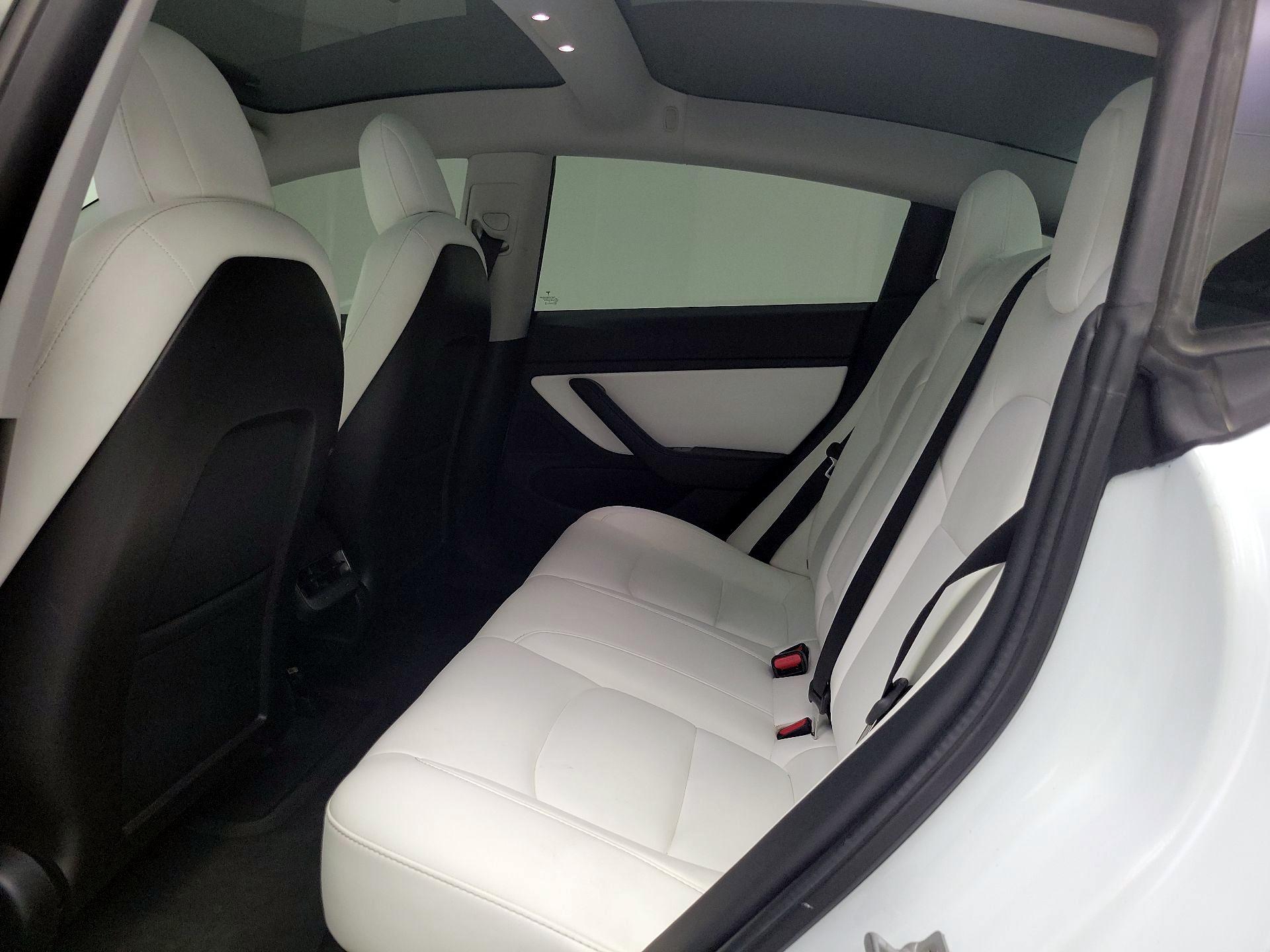 Thumbnail: 2020 Tesla Model 3 - 20