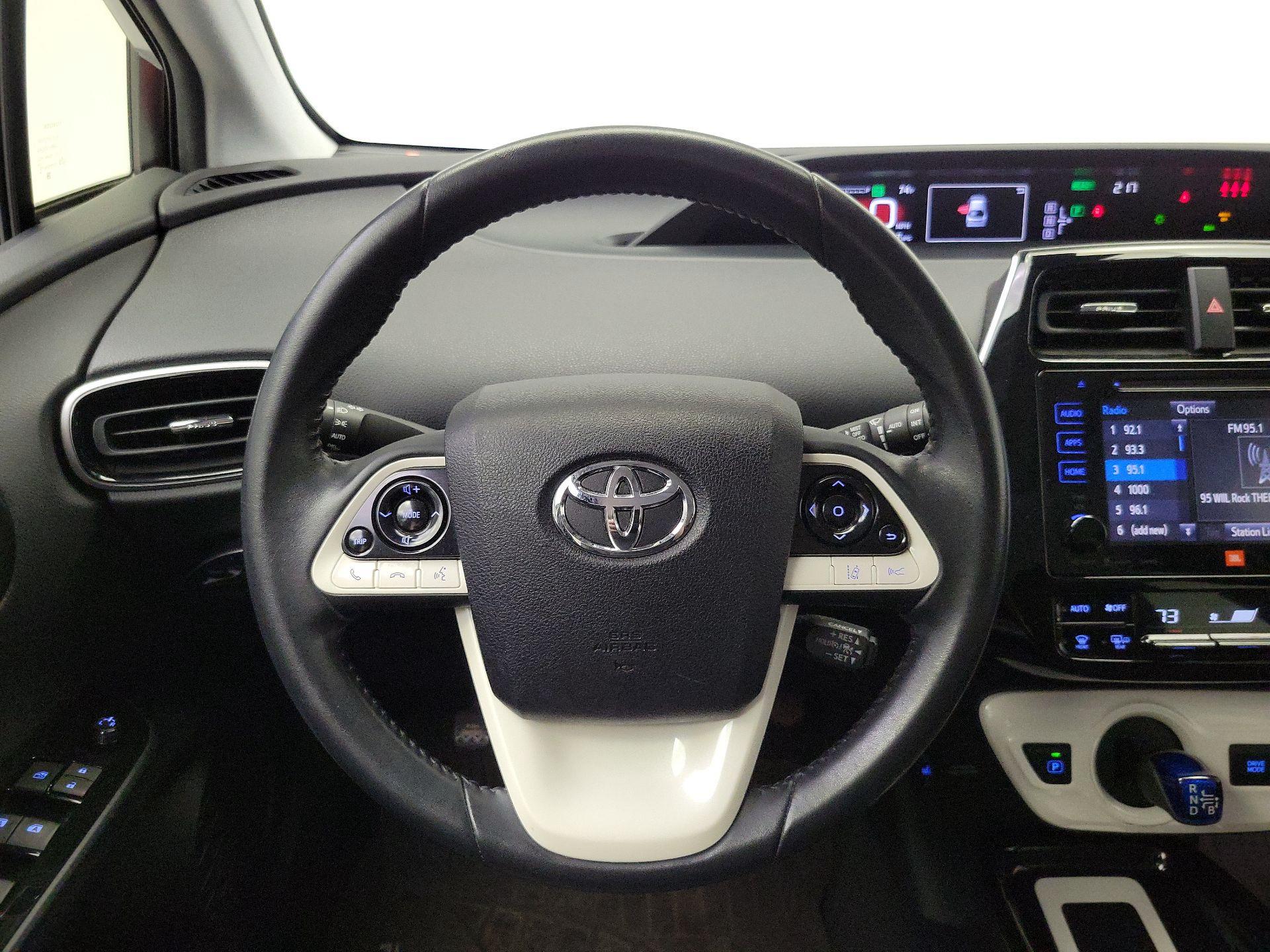Thumbnail: 2017 Toyota Prius - 10