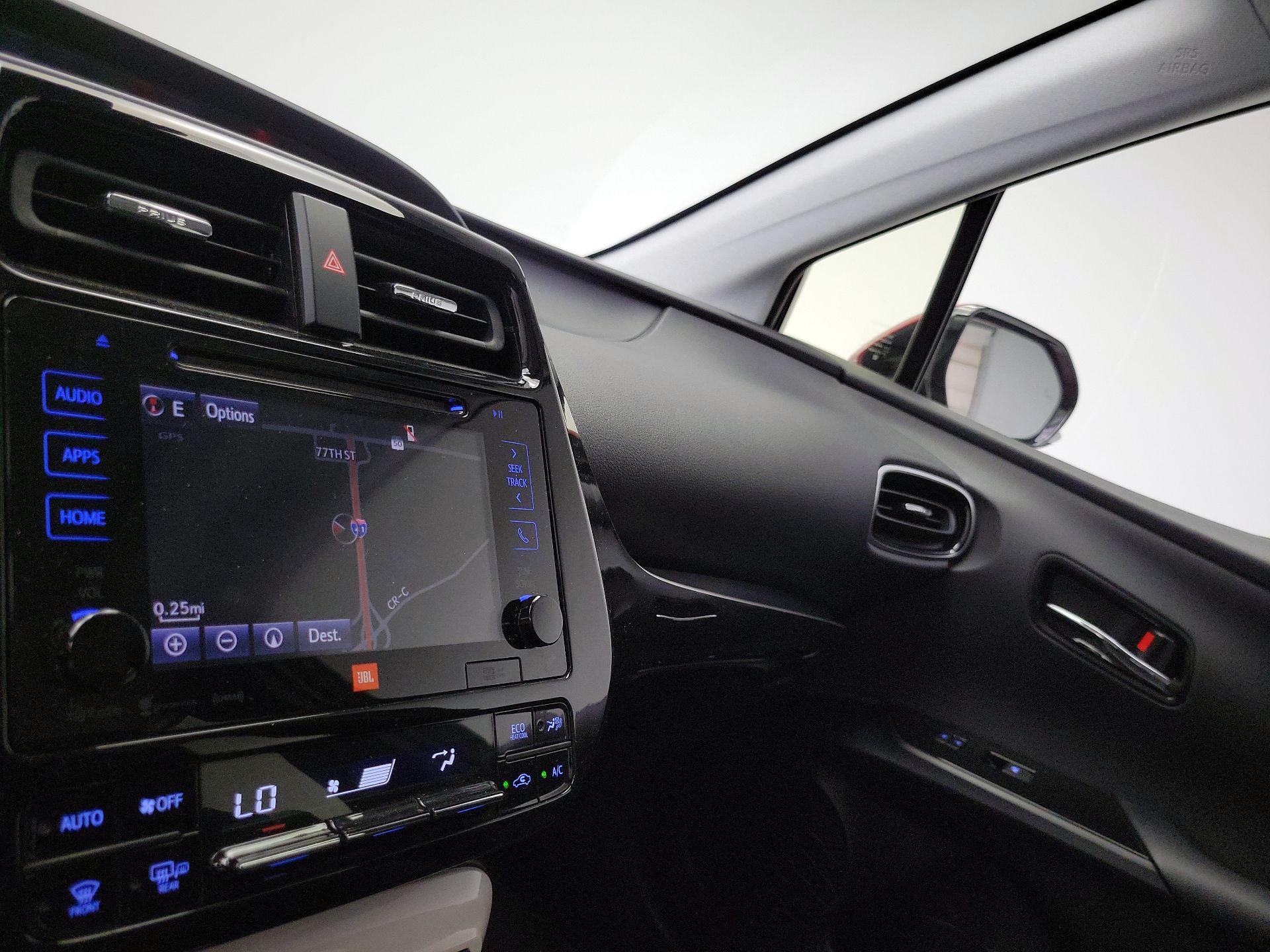 Thumbnail: 2017 Toyota Prius - 14