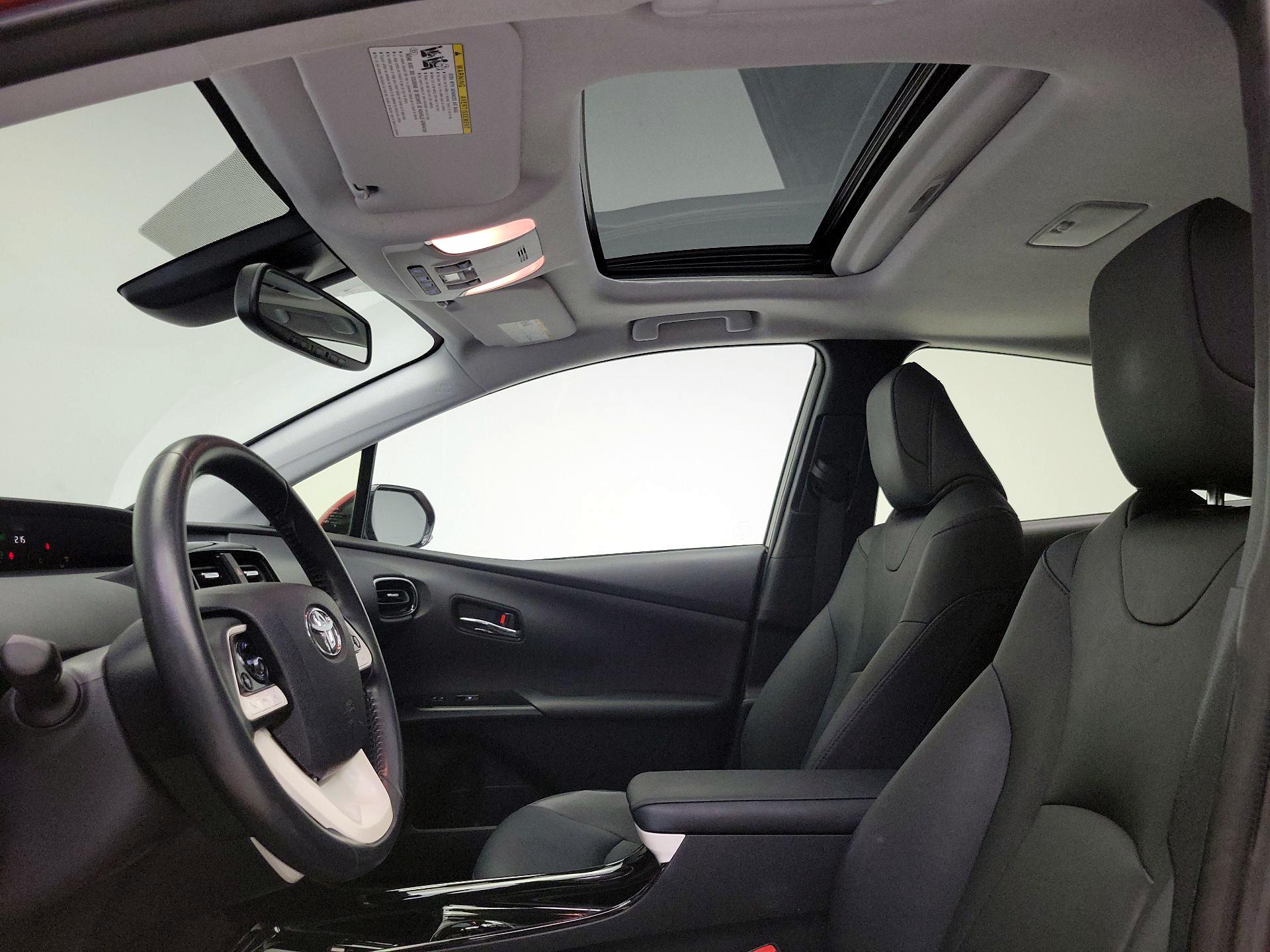 Thumbnail: 2017 Toyota Prius - 20