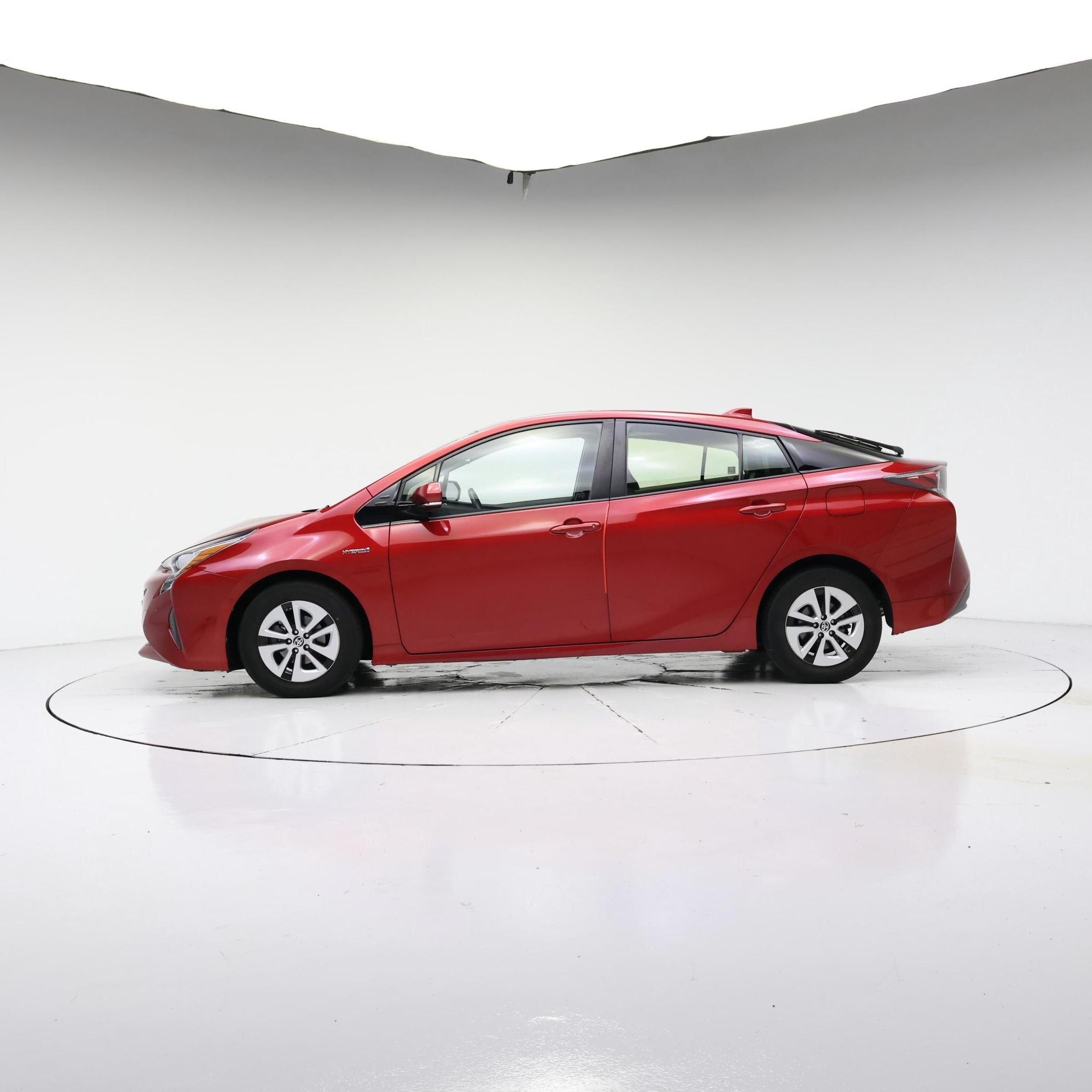 Thumbnail: 2017 Toyota Prius - 3
