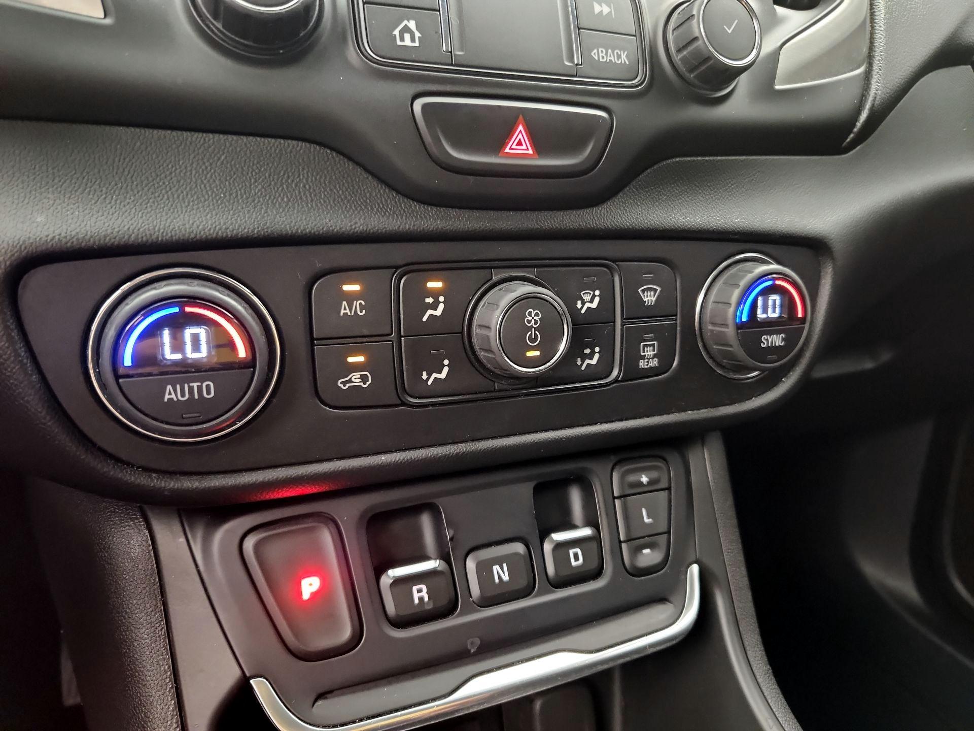 Thumbnail: 2019 GMC Terrain - 17