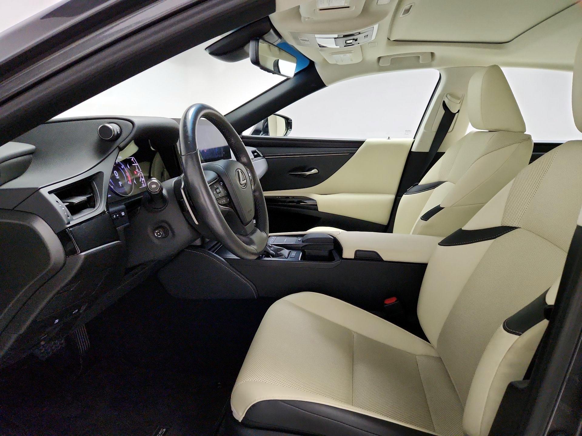Thumbnail: 2022 Lexus ES - 11