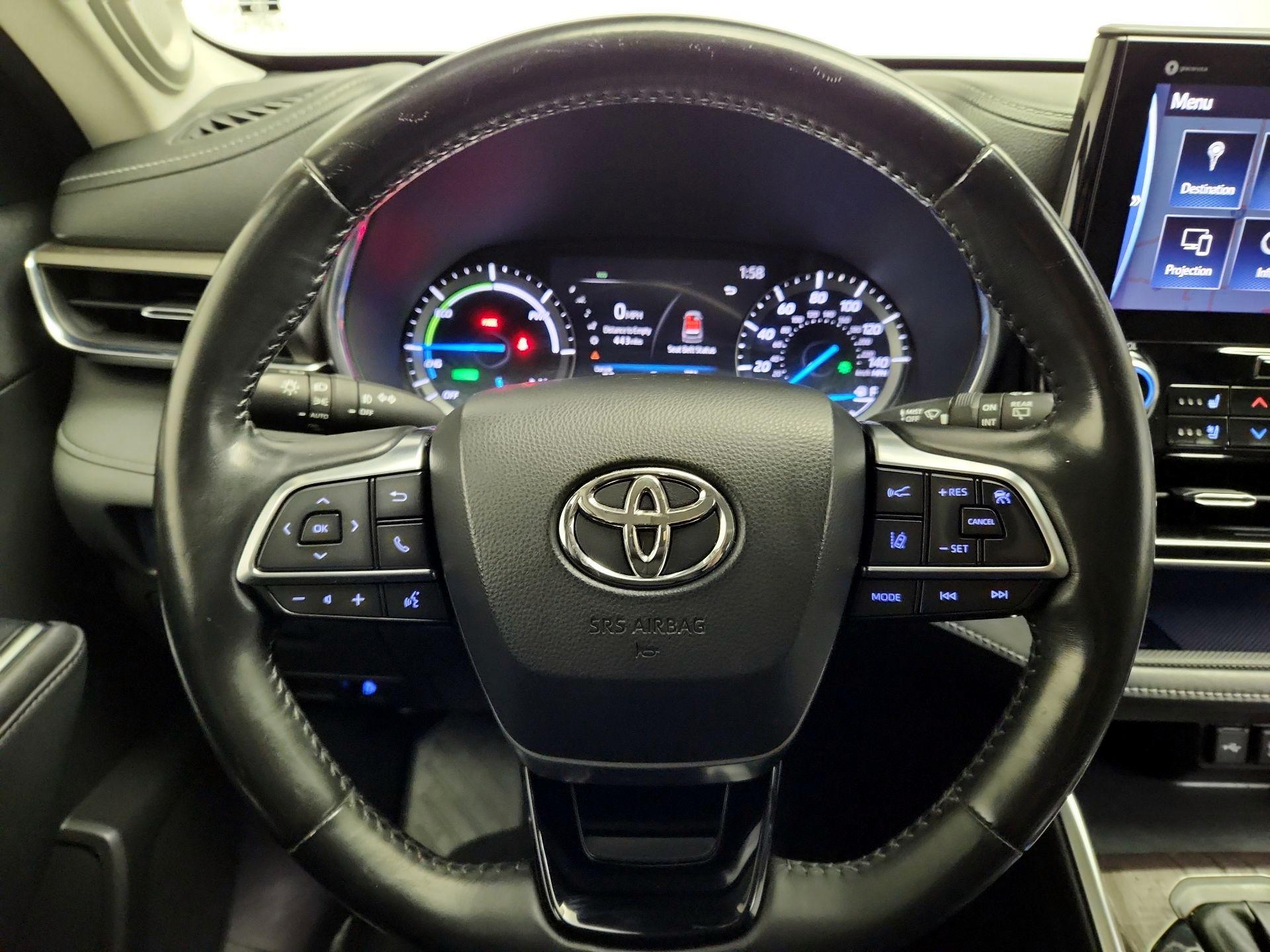 Thumbnail: 2021 Toyota Highlander - 10