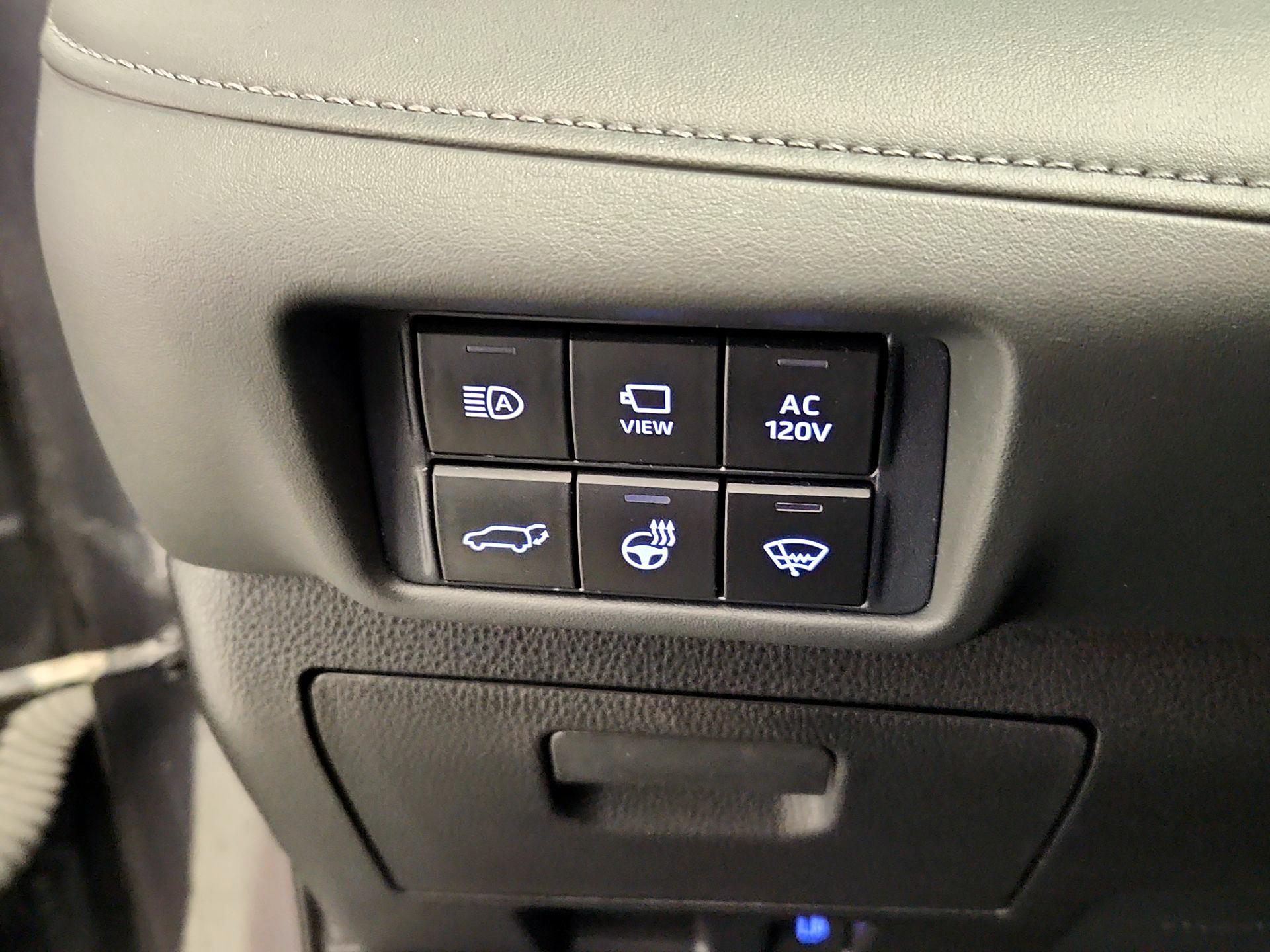 Thumbnail: 2021 Toyota Highlander - 13