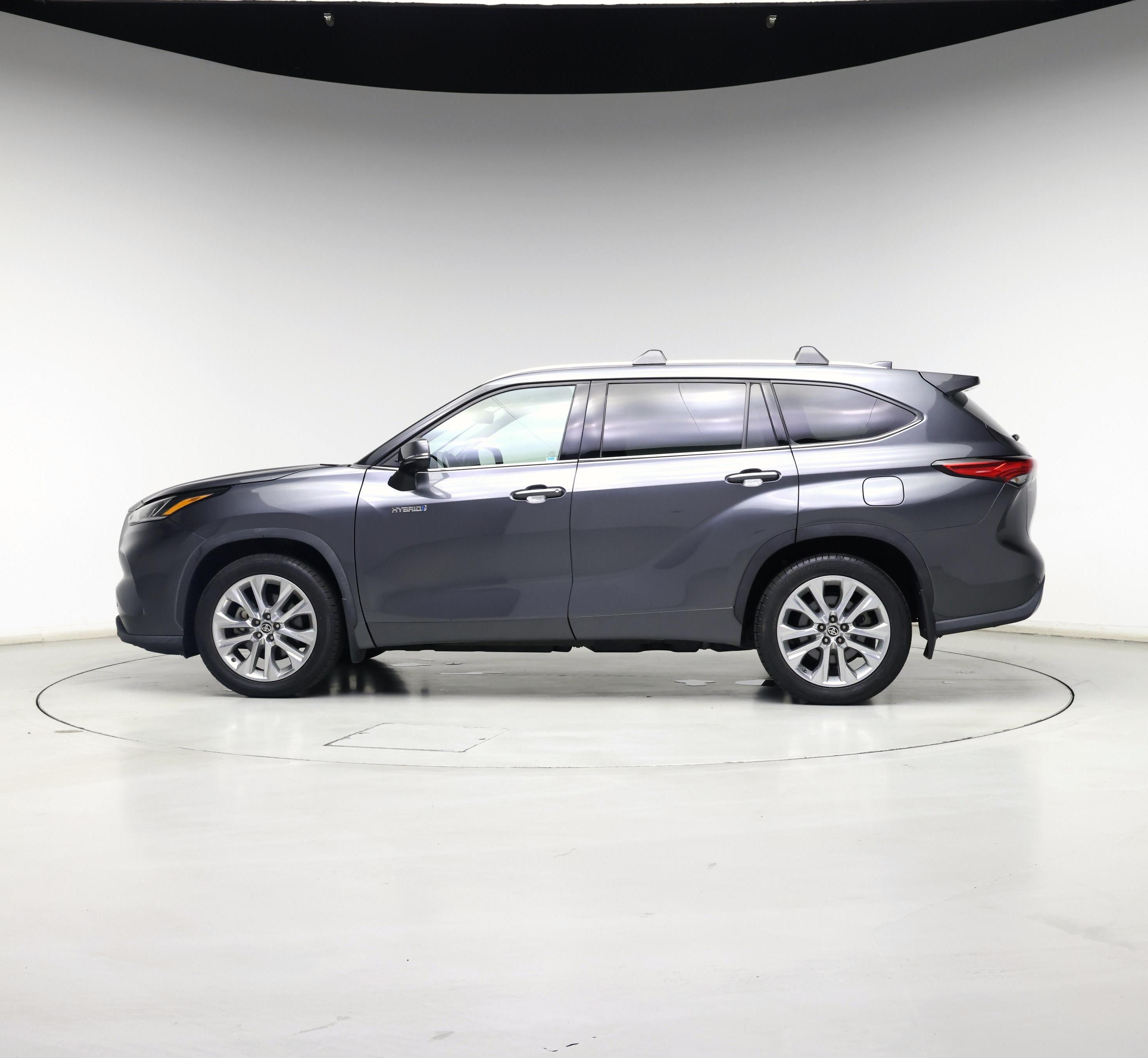 Thumbnail: 2021 Toyota Highlander - 2