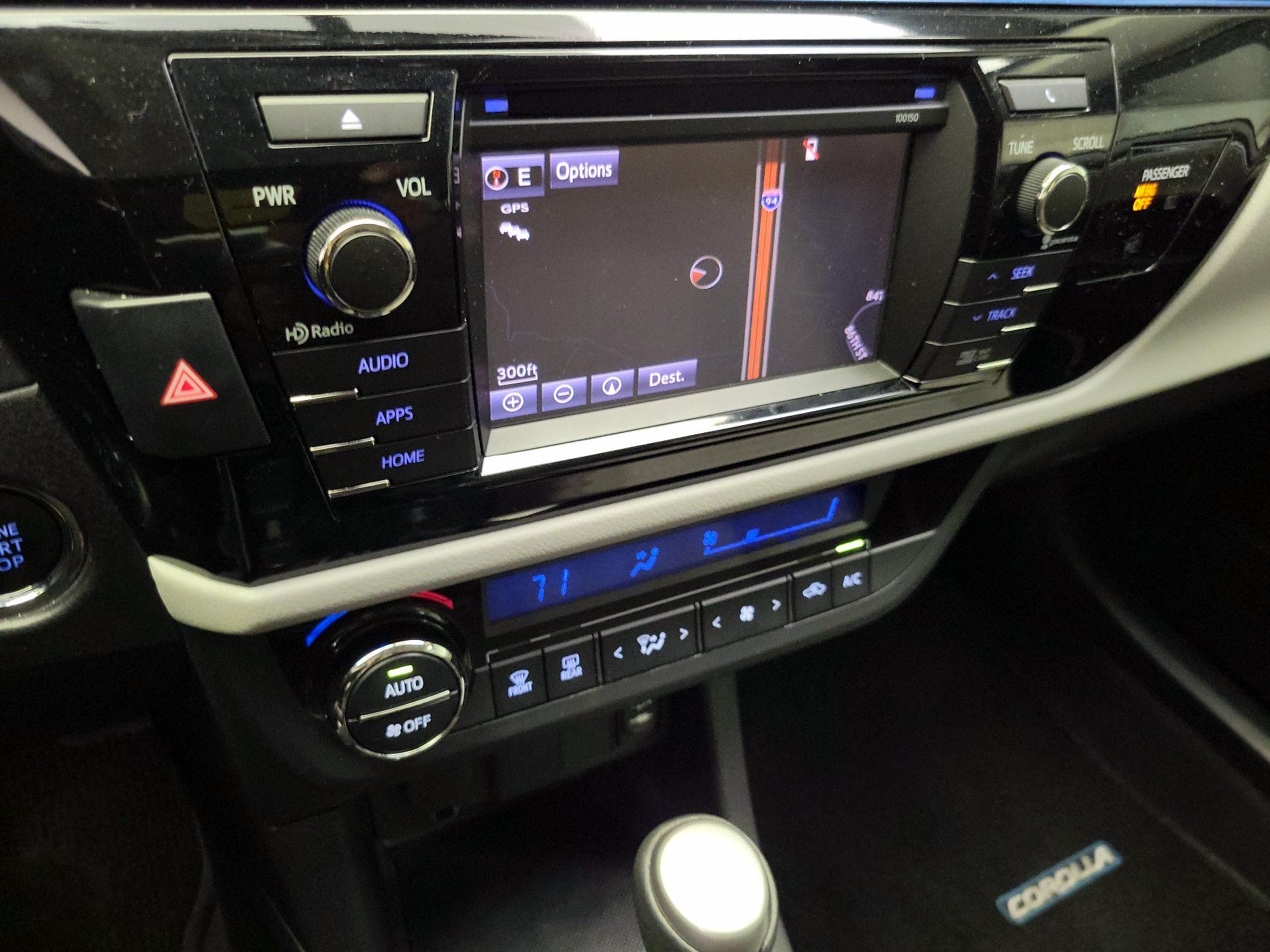 Thumbnail: 2015 Toyota Corolla - 14