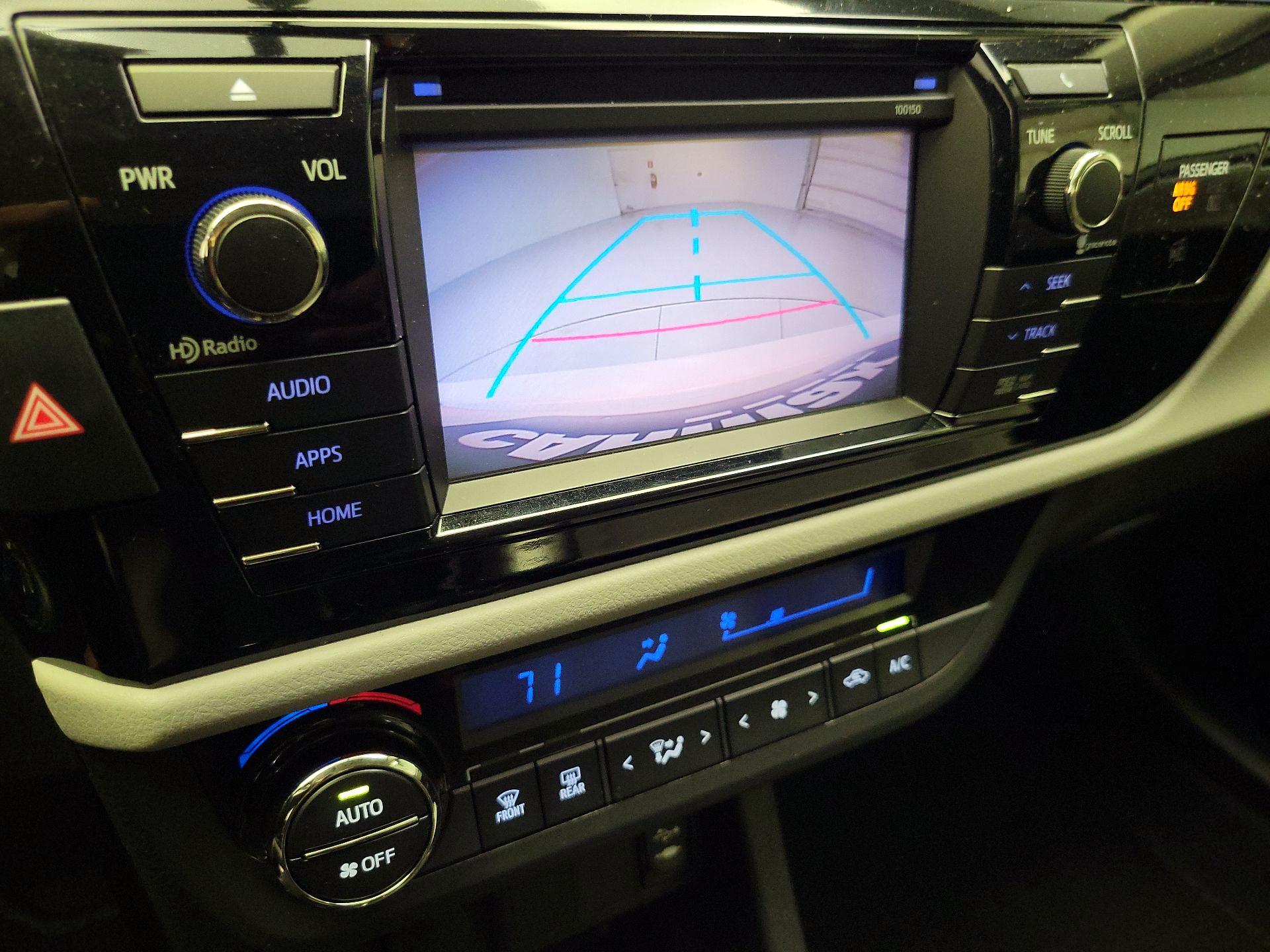 Thumbnail: 2015 Toyota Corolla - 15