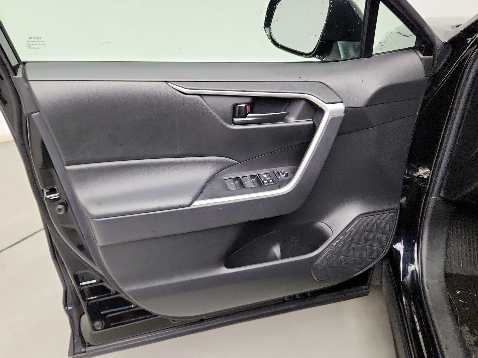 Thumbnail: 2023 Toyota RAV4 - 12