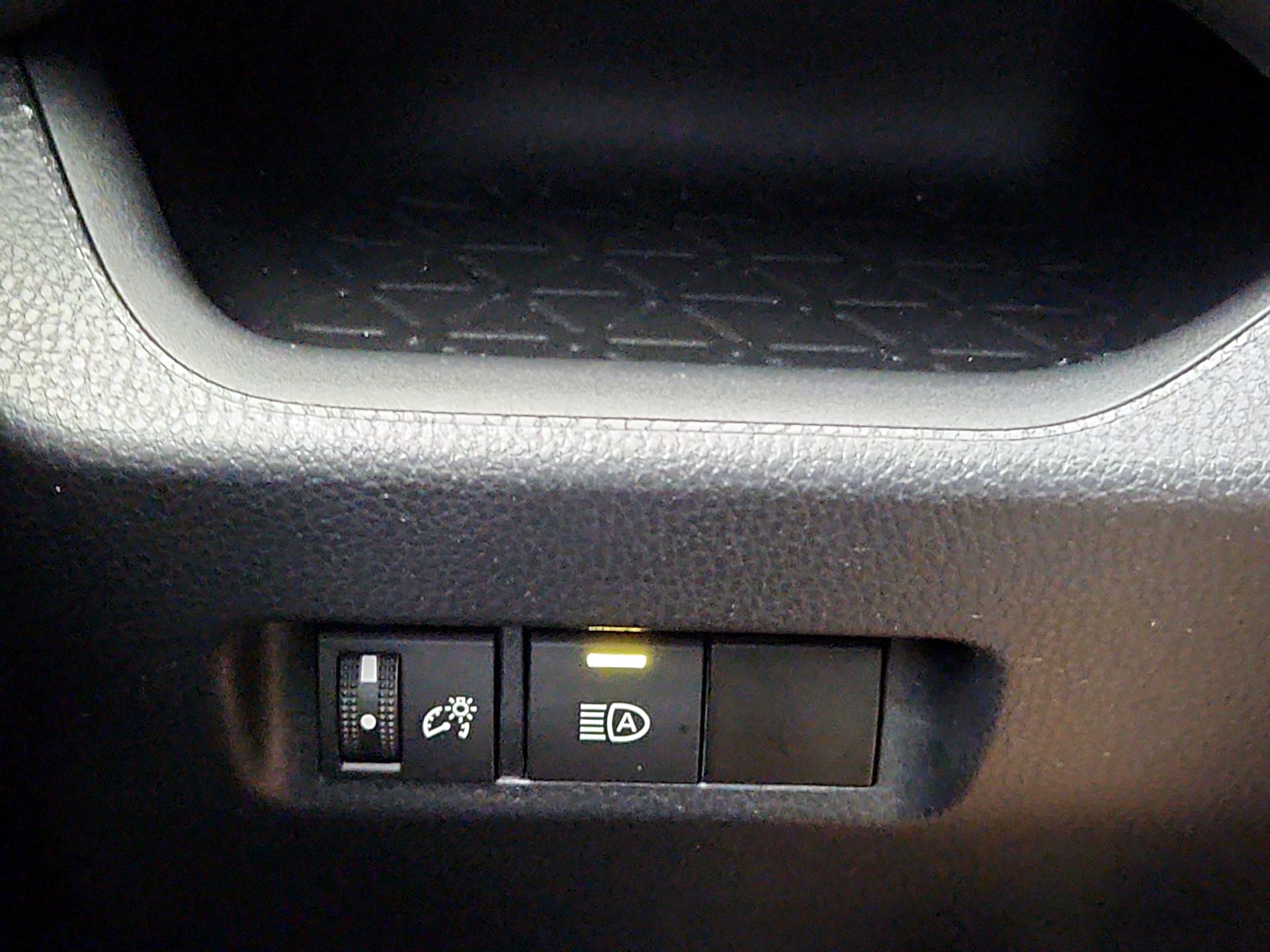Thumbnail: 2023 Toyota RAV4 - 13