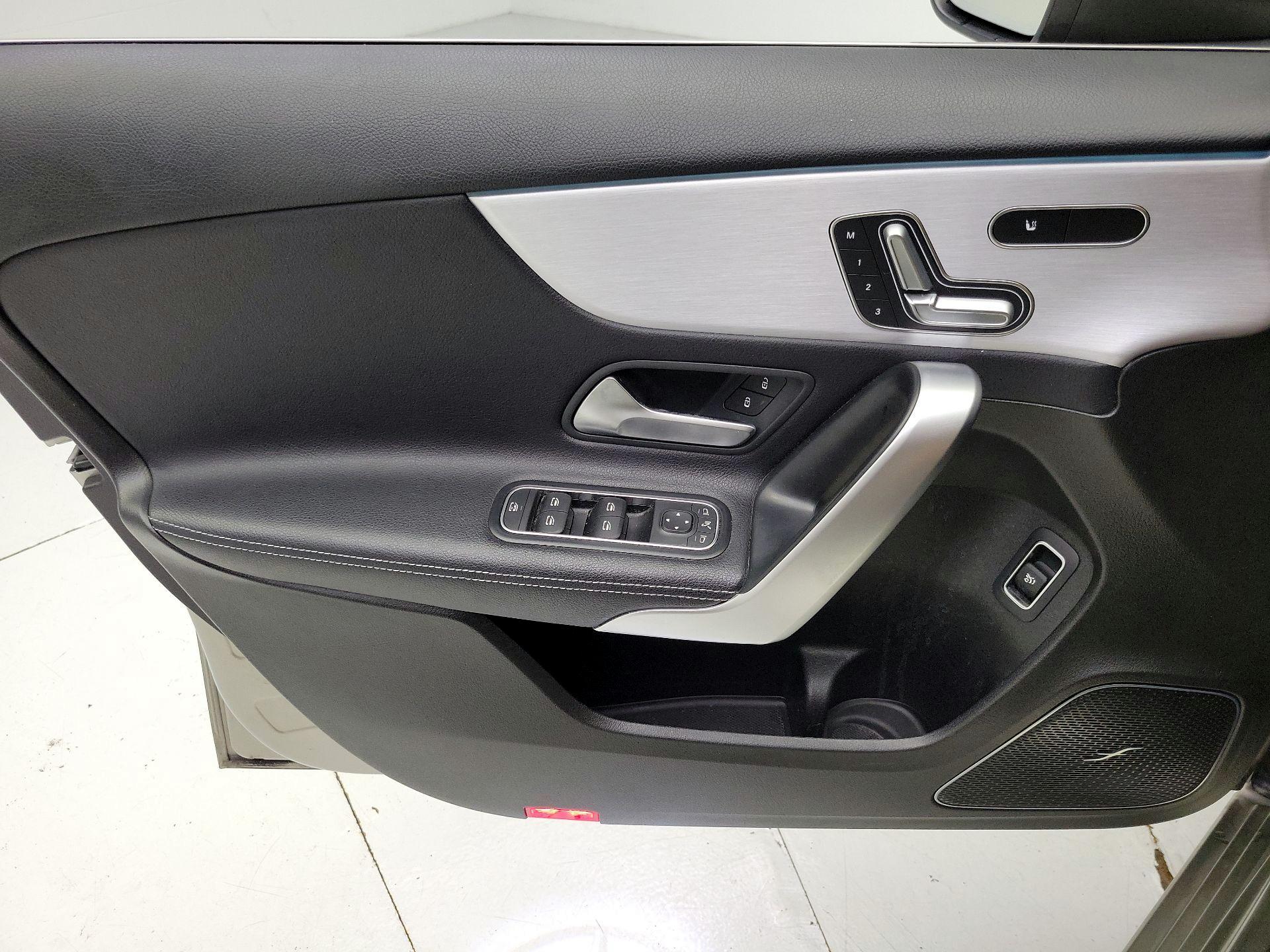Thumbnail: 2019 Mercedes-Benz A-Class - 12