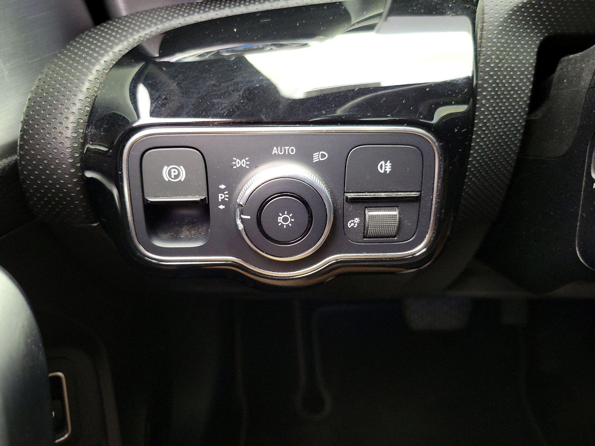 Thumbnail: 2019 Mercedes-Benz A-Class - 13