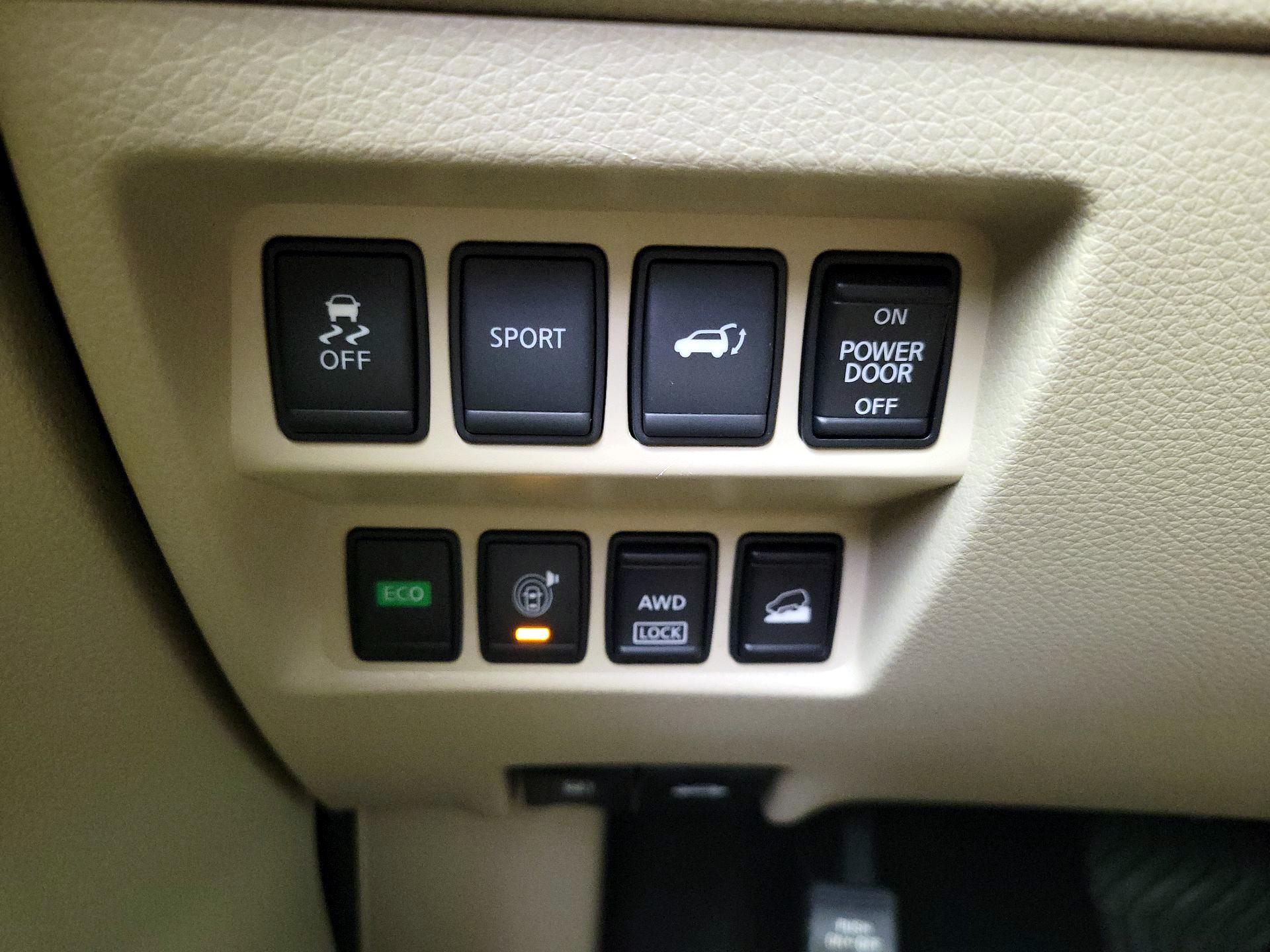Thumbnail: 2016 Nissan Rogue - 13