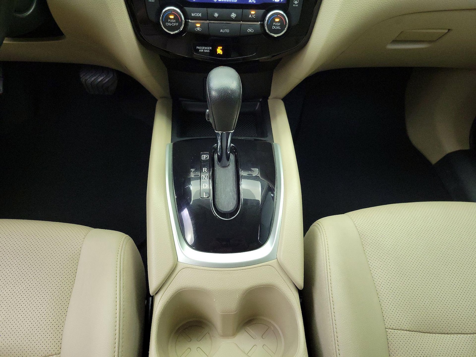 2016 Nissan Rogue SL - Photo 19