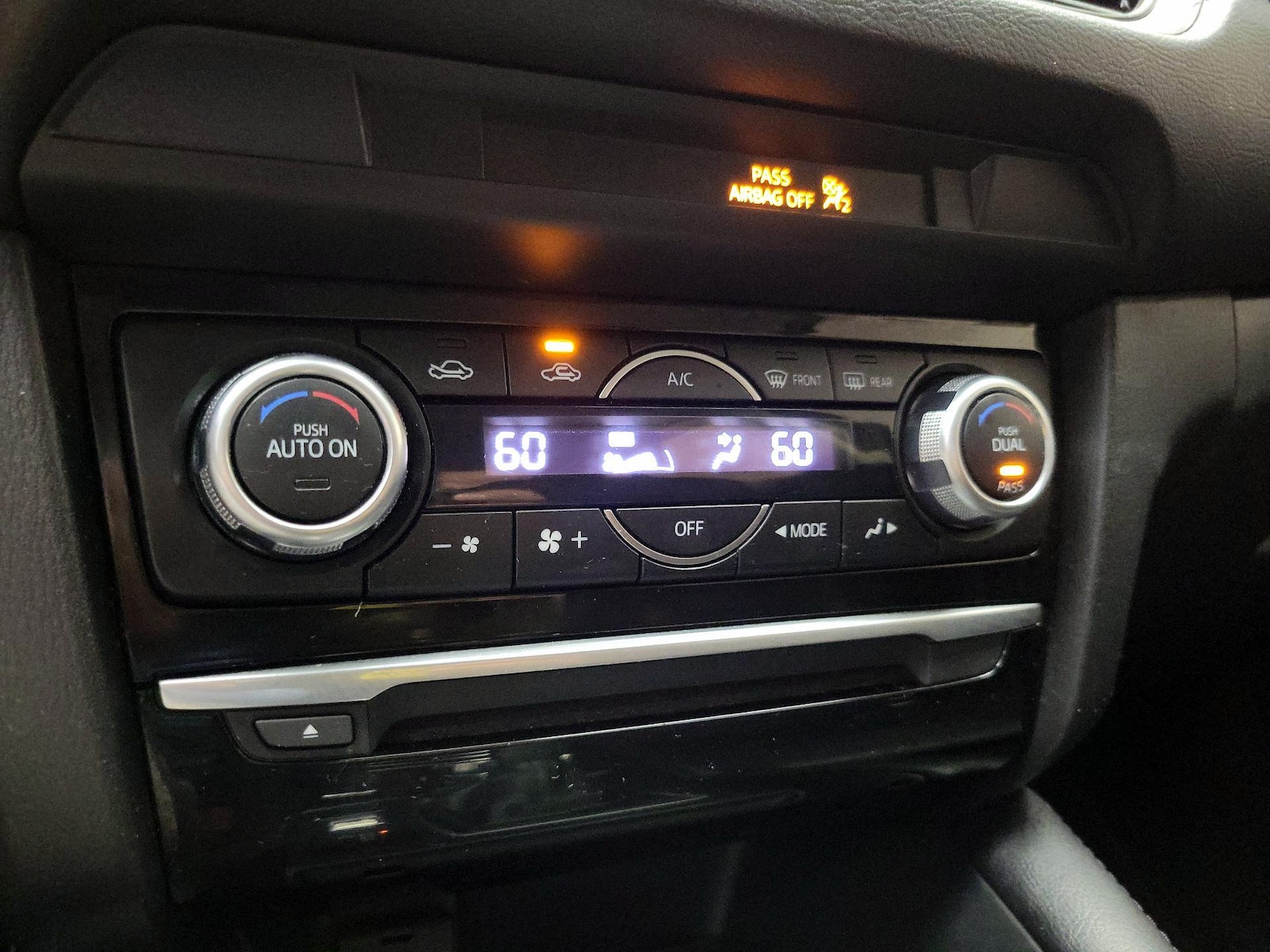 2016 Mazda MAZDA6 i Touring - Photo 18