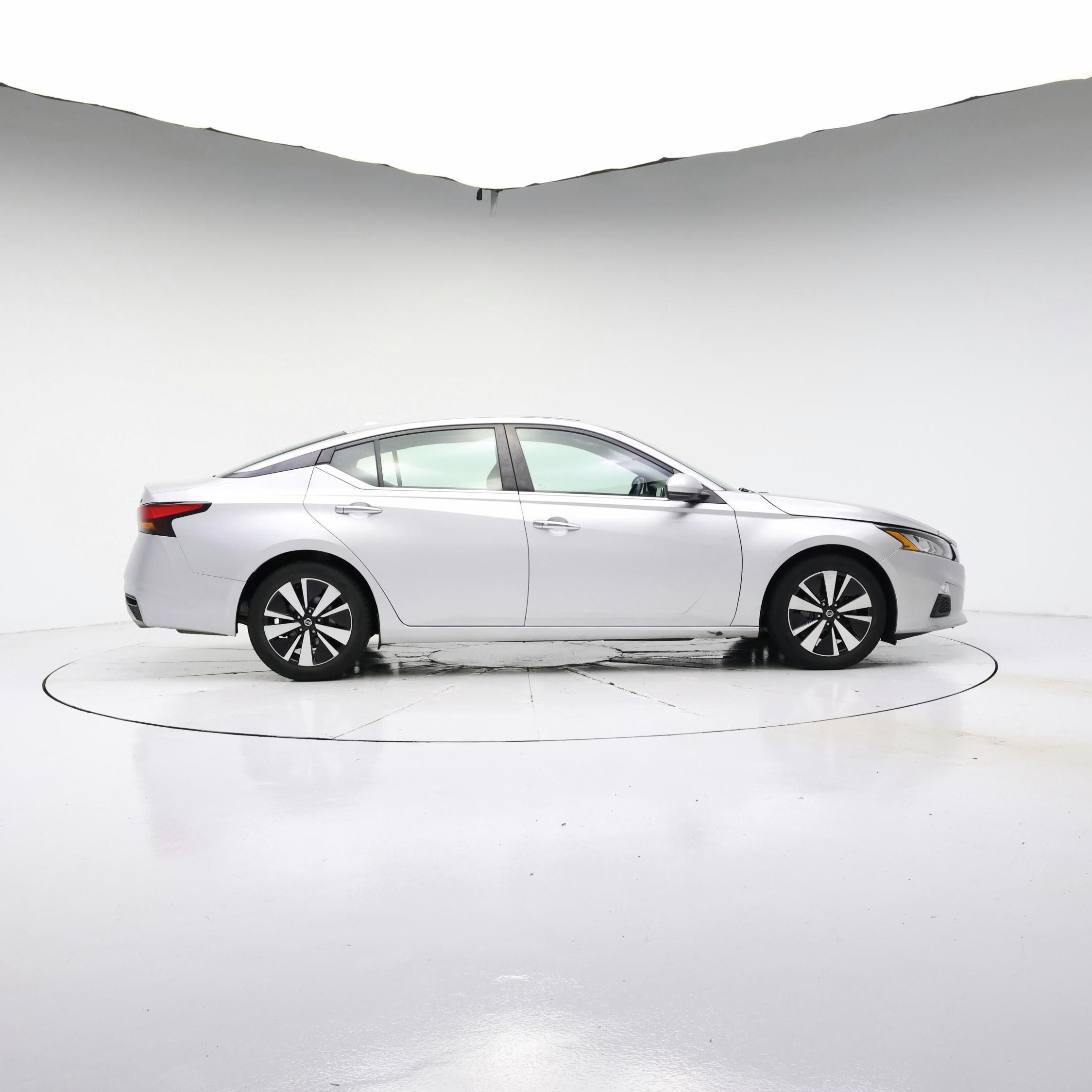 Thumbnail: 2022 Nissan Altima - 7