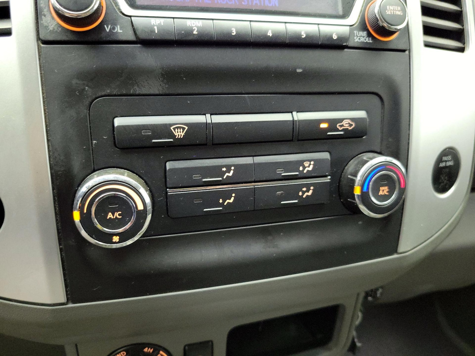 2018 Nissan Frontier SV - Photo 17