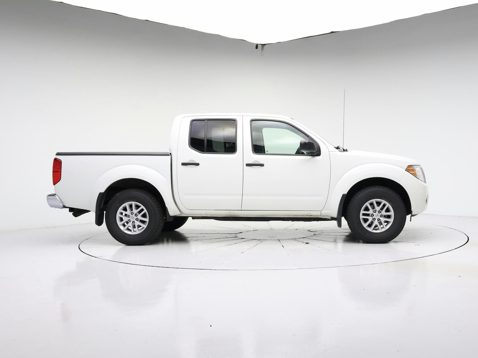 2018 Nissan Frontier SV - Photo 8