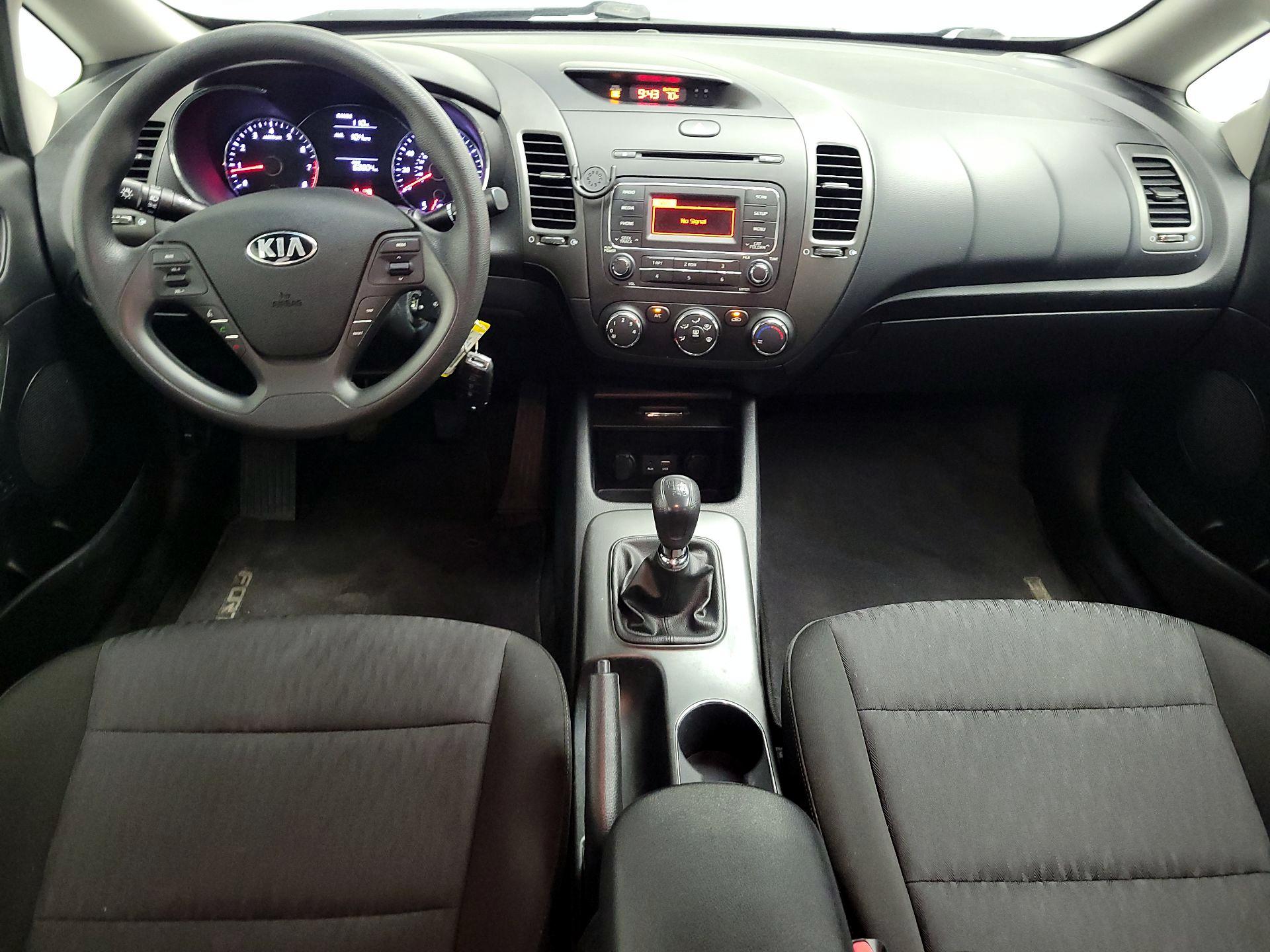 Thumbnail: 2016 Kia Forte - 9