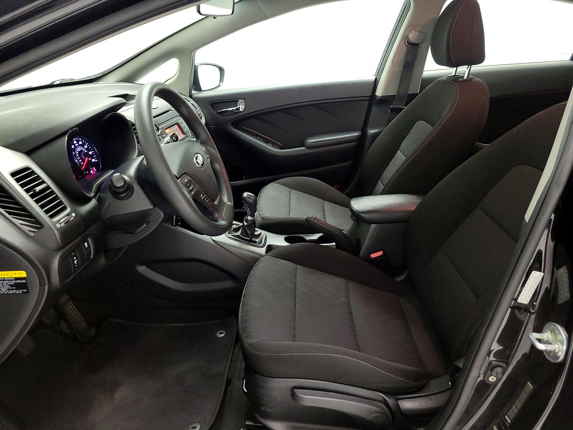 Thumbnail: 2016 Kia Forte - 11
