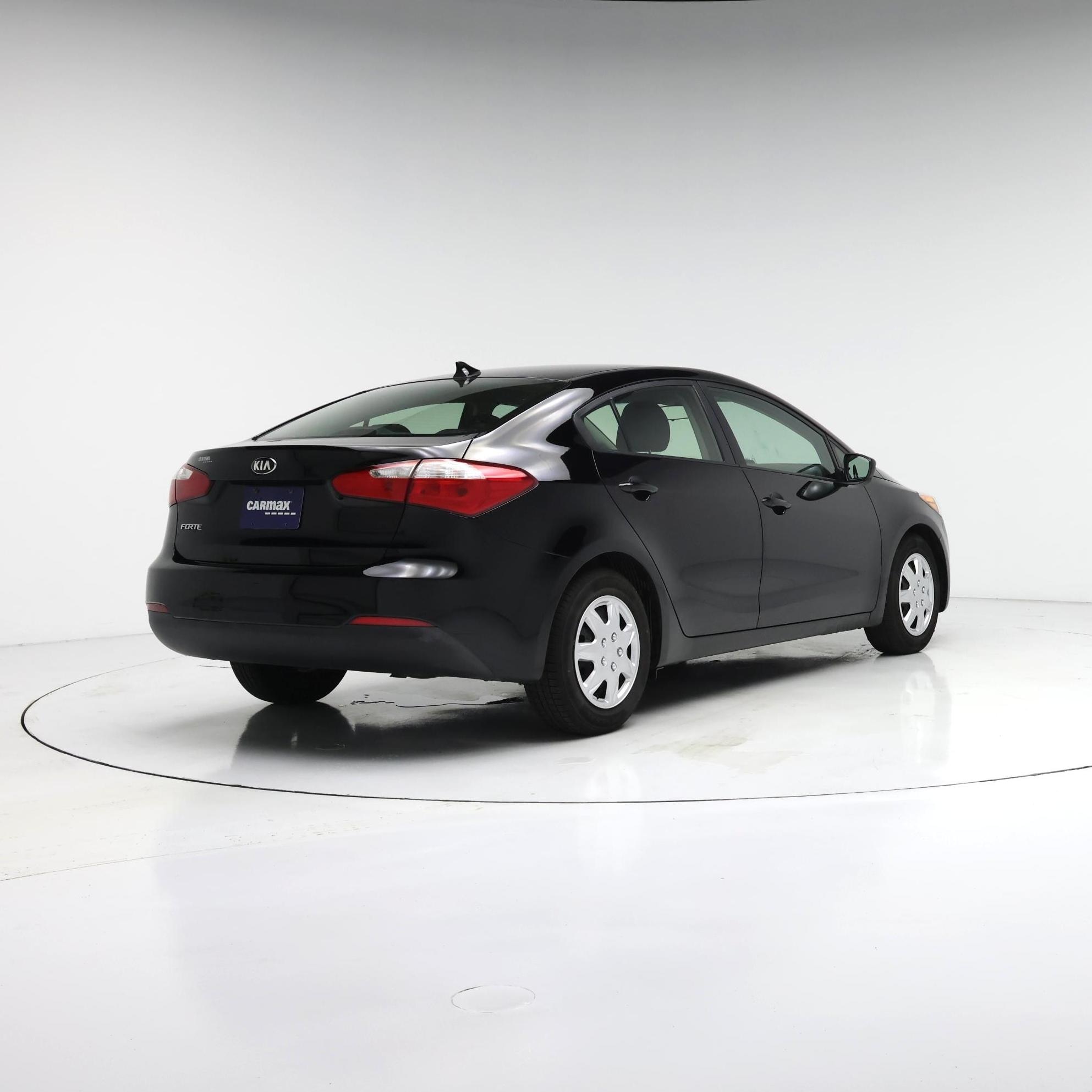 Thumbnail: 2016 Kia Forte - 8