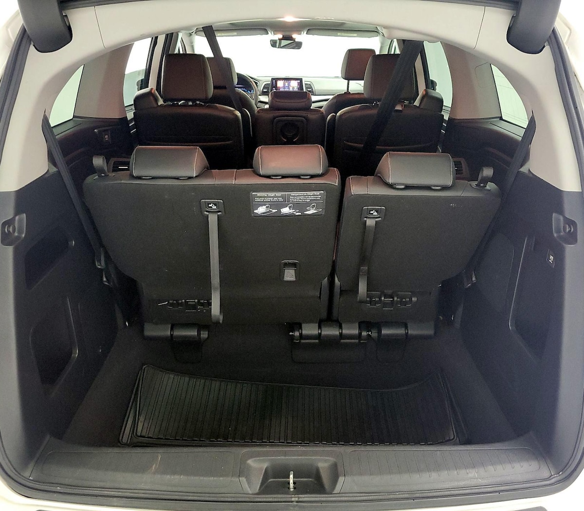 Trunk/Cargo (Seats Up)