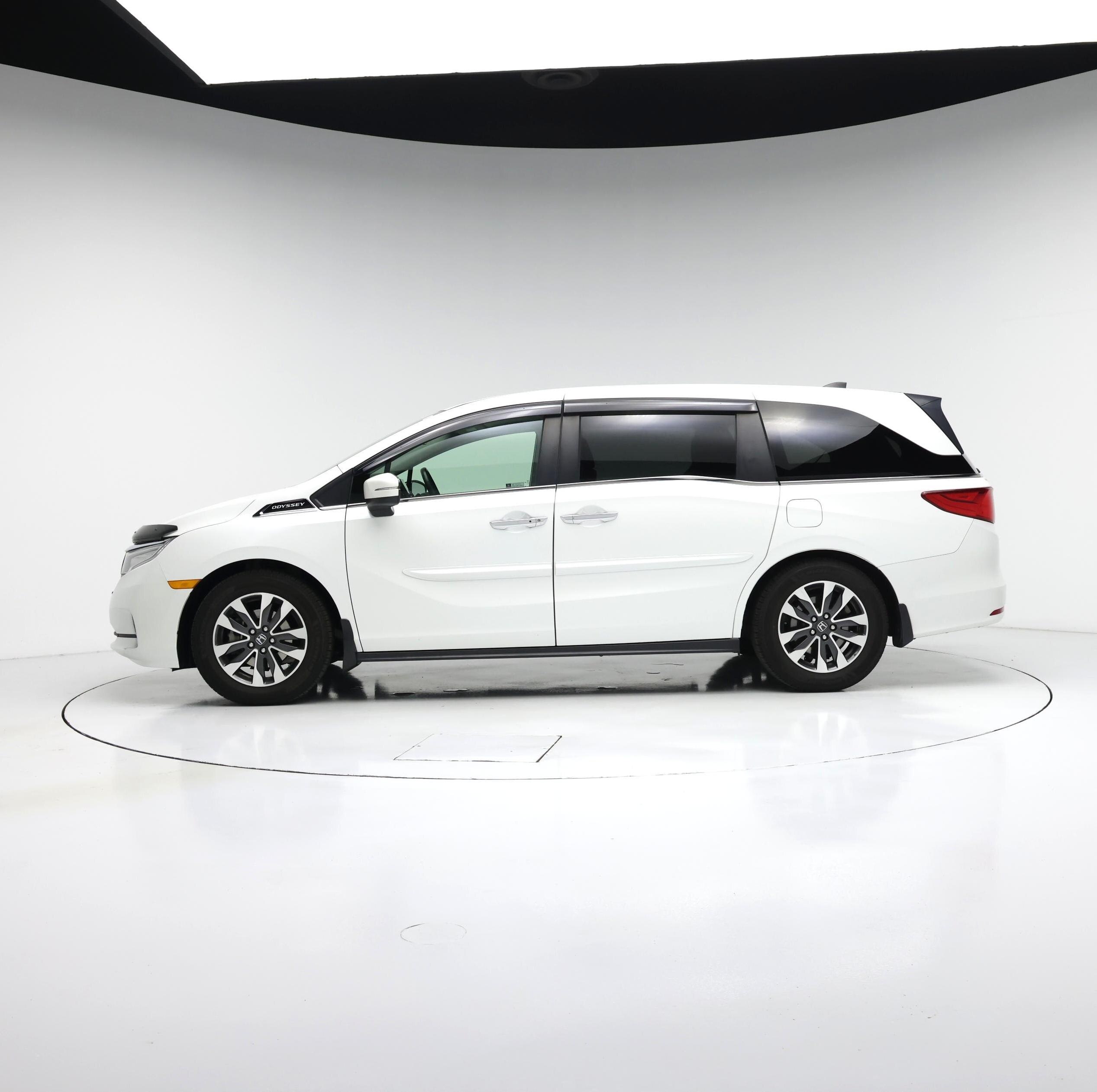 Thumbnail: 2021 Honda Odyssey - 3