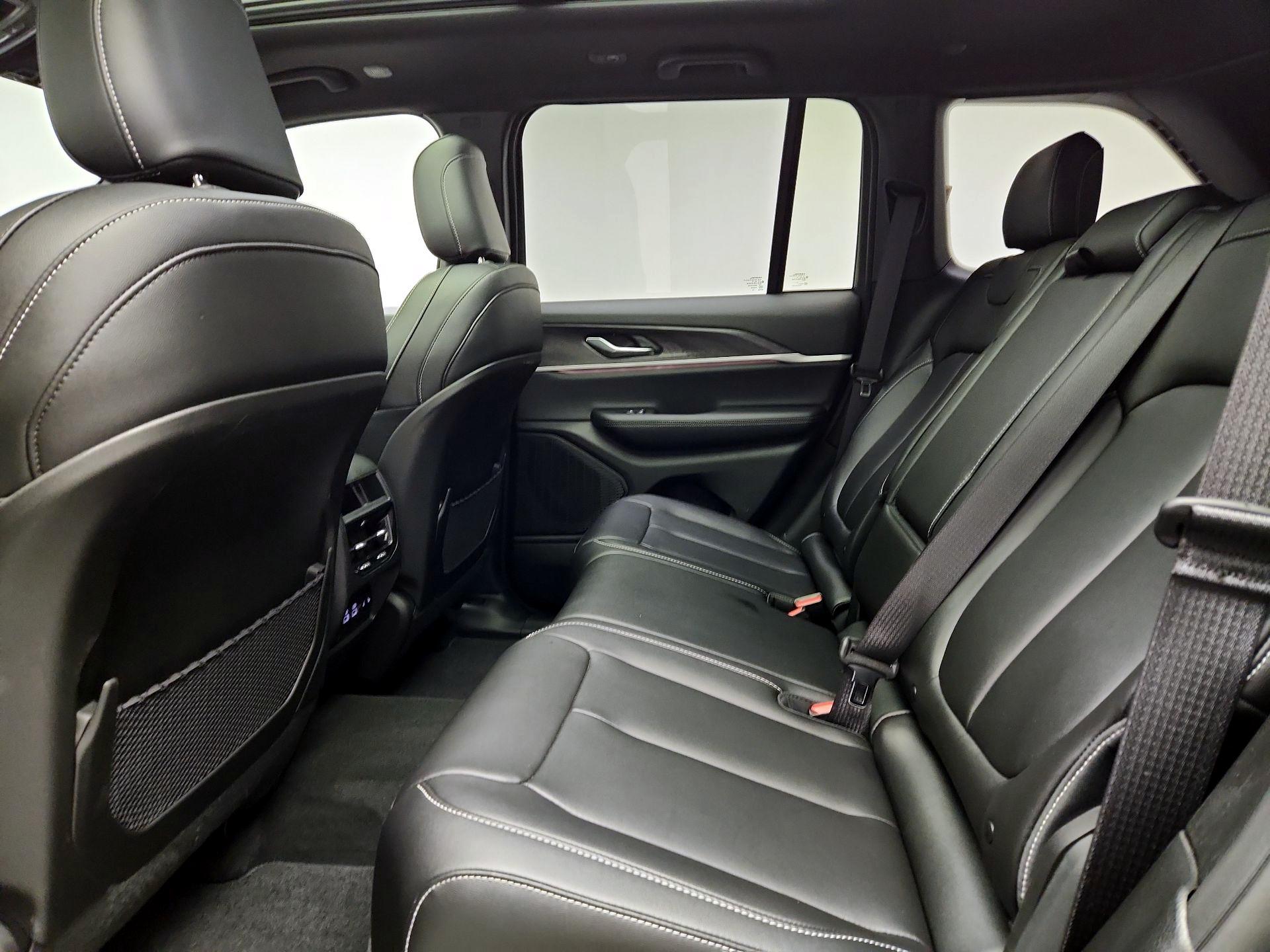 Thumbnail: 2025 Jeep Grand Cherokee - 19