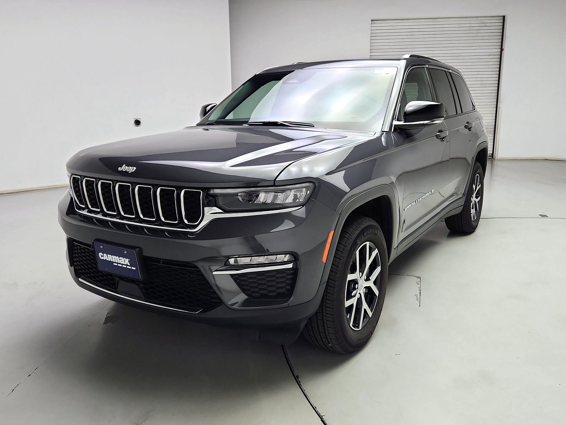 Thumbnail: 2025 Jeep Grand Cherokee - 3
