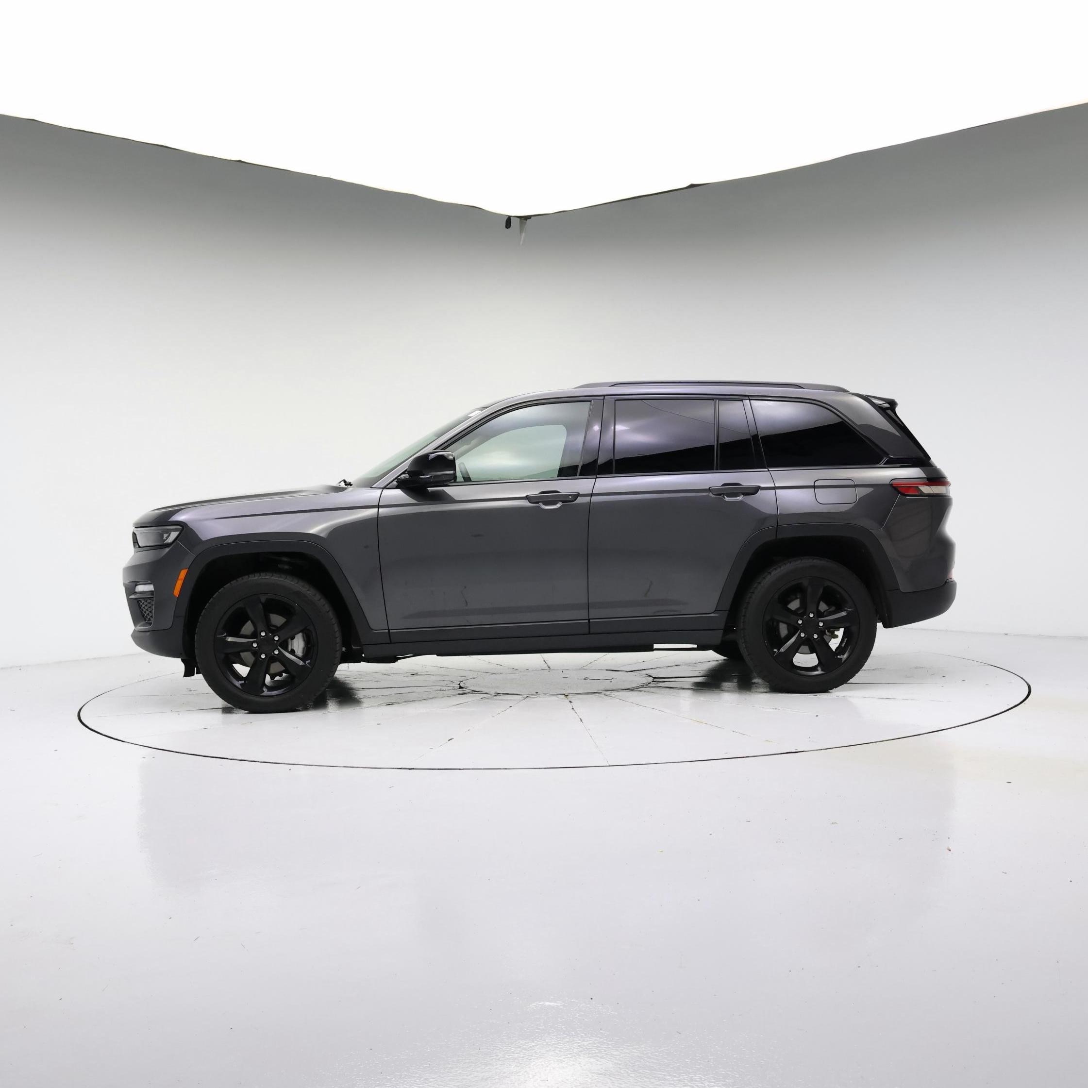 Thumbnail: 2023 Jeep Grand Cherokee - 3