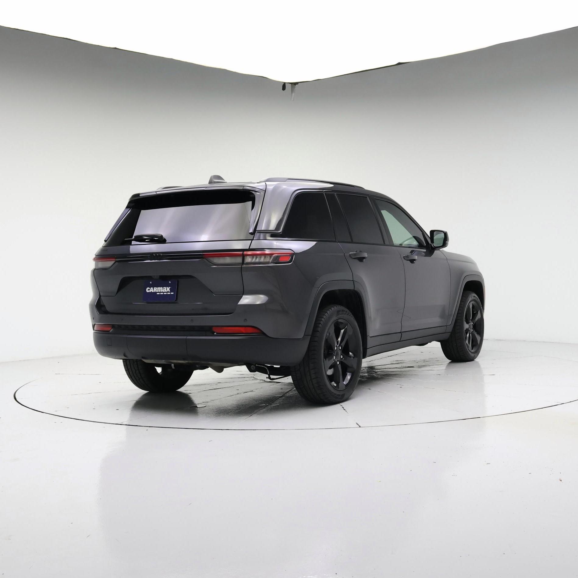 Thumbnail: 2023 Jeep Grand Cherokee - 8