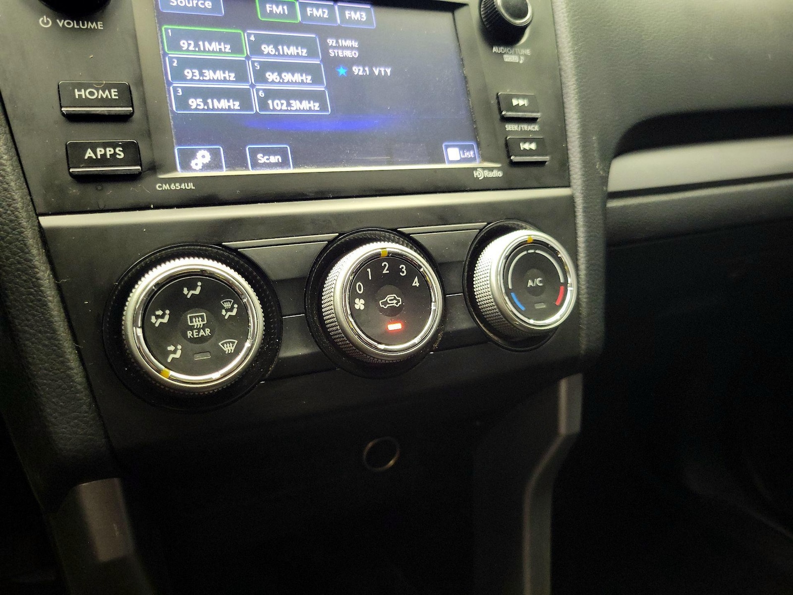 2016 Subaru Forester i - Photo 17