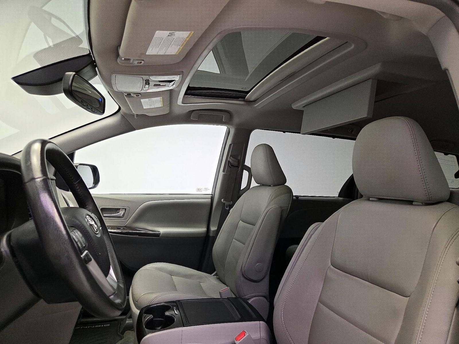 Sunroof(s) & Overhead Airbags