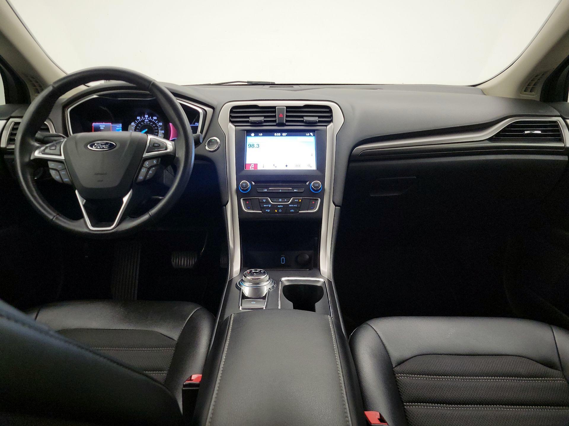 Thumbnail: 2017 Ford Fusion - 9