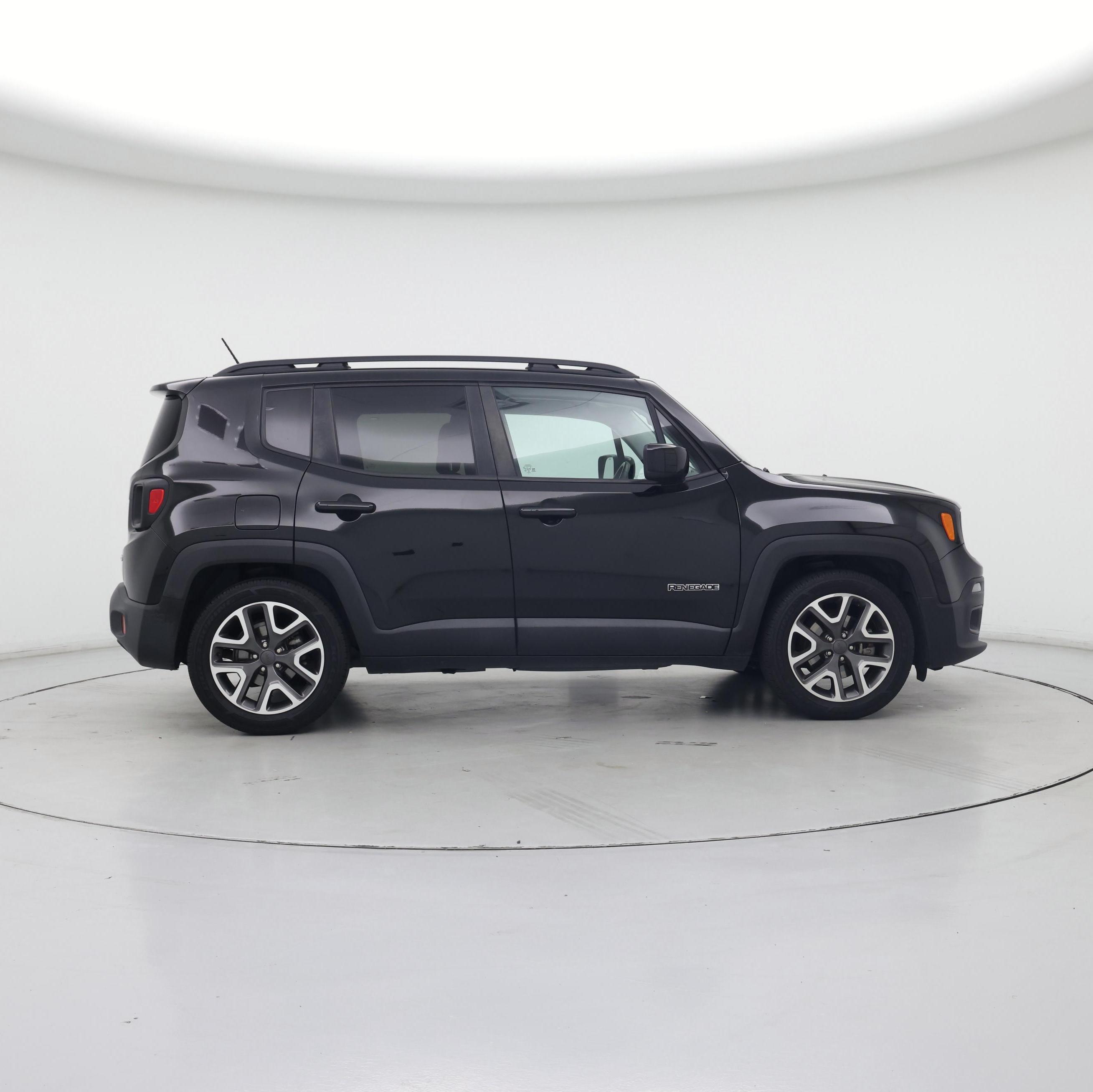 Thumbnail: 2016 Jeep Renegade - 7