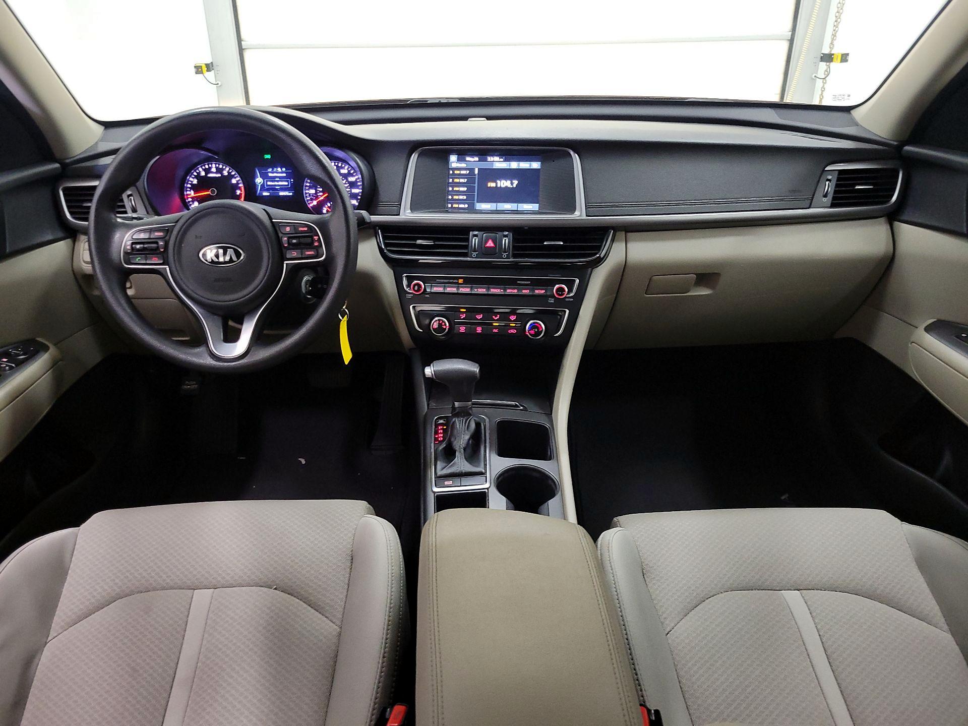 Thumbnail: 2018 Kia Optima - 9