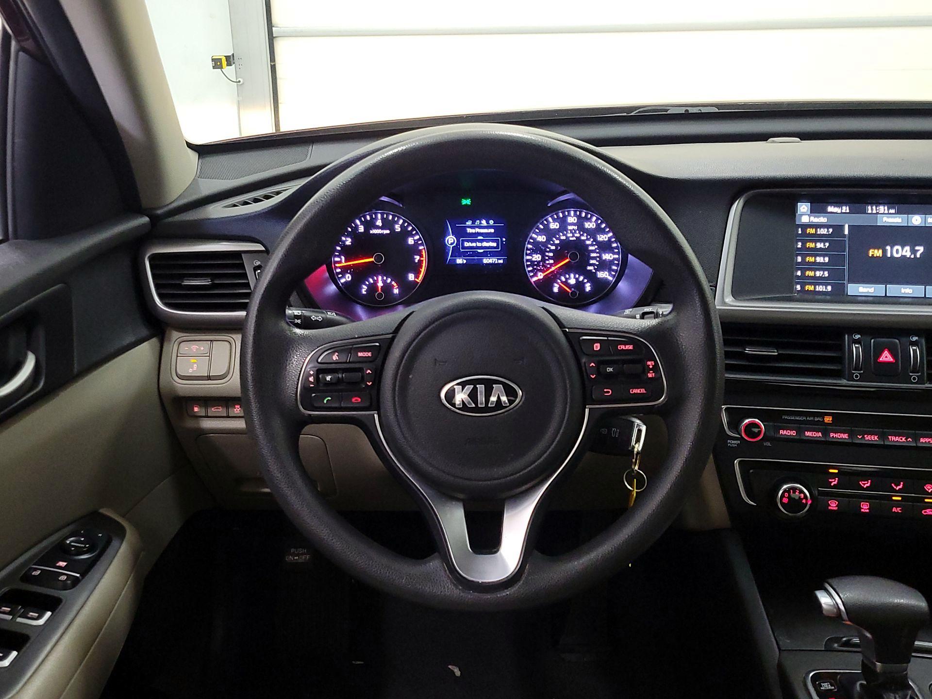 Thumbnail: 2018 Kia Optima - 10