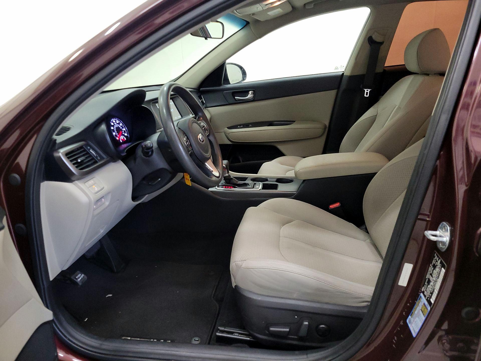 Thumbnail: 2018 Kia Optima - 11