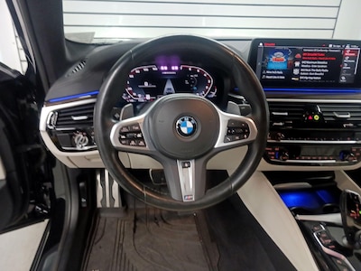 Steering Wheel & Instrument Cluster (On)
