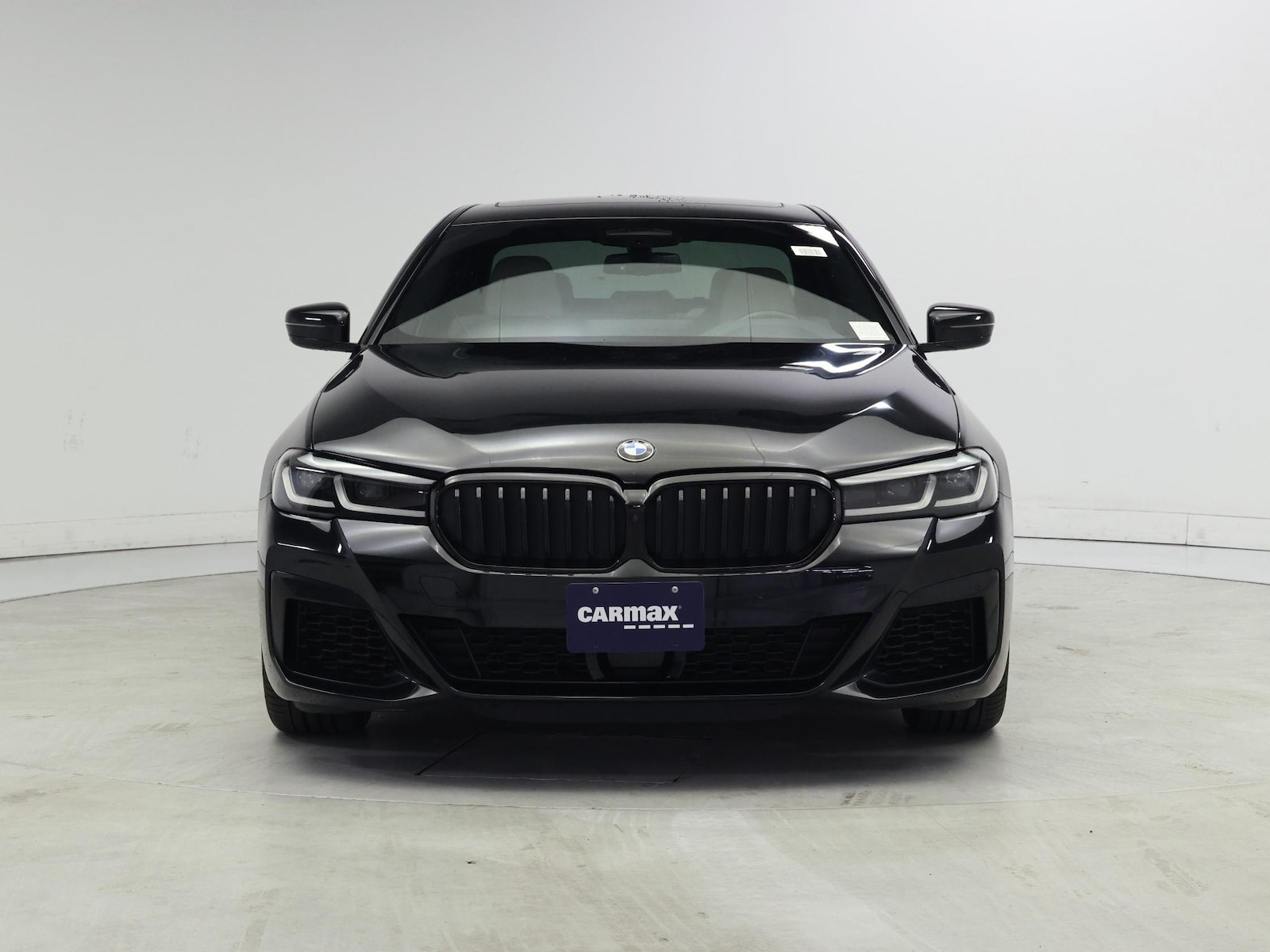 2023 BMW 5 Series M550i - Photo 6