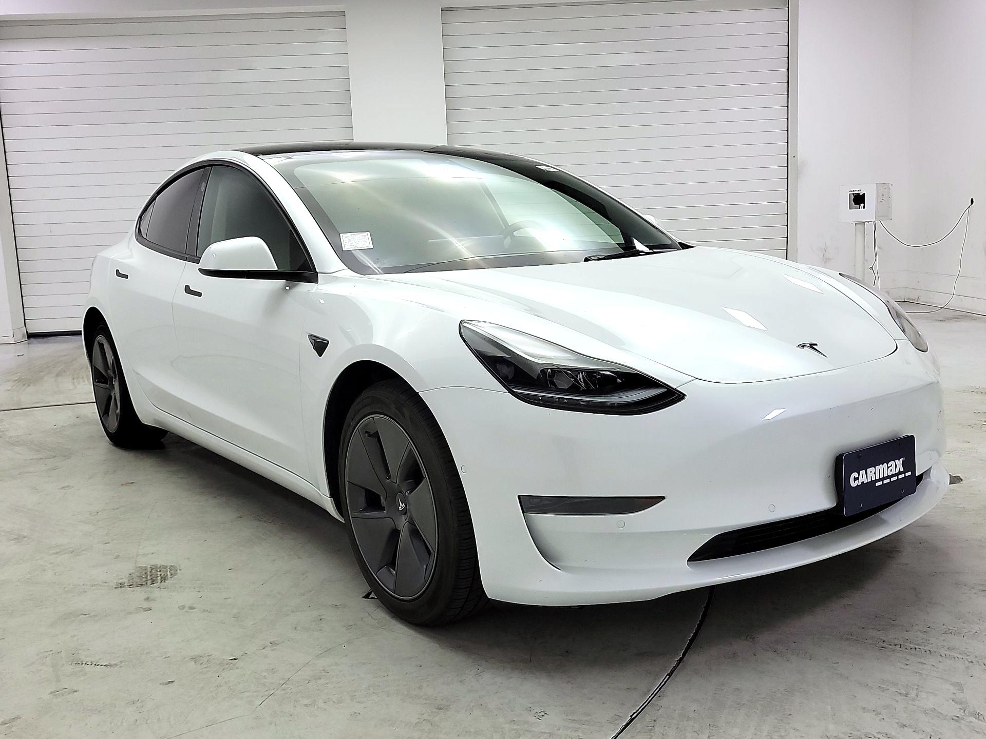 Thumbnail: 2022 Tesla Model 3 - 1